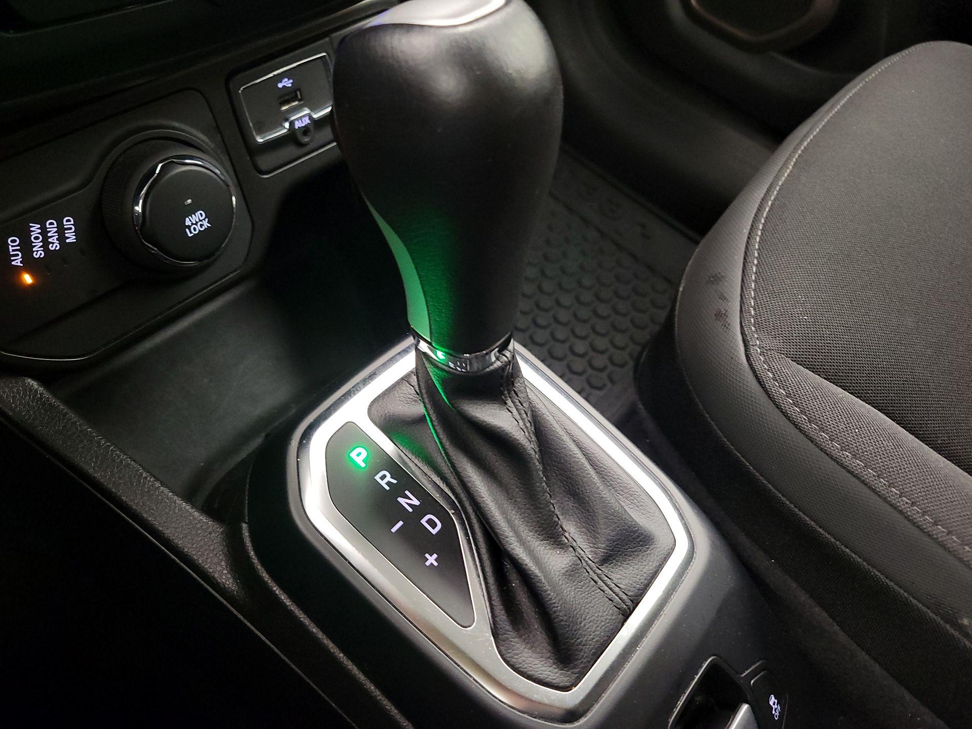 Thumbnail: 2023 Jeep Renegade - 18