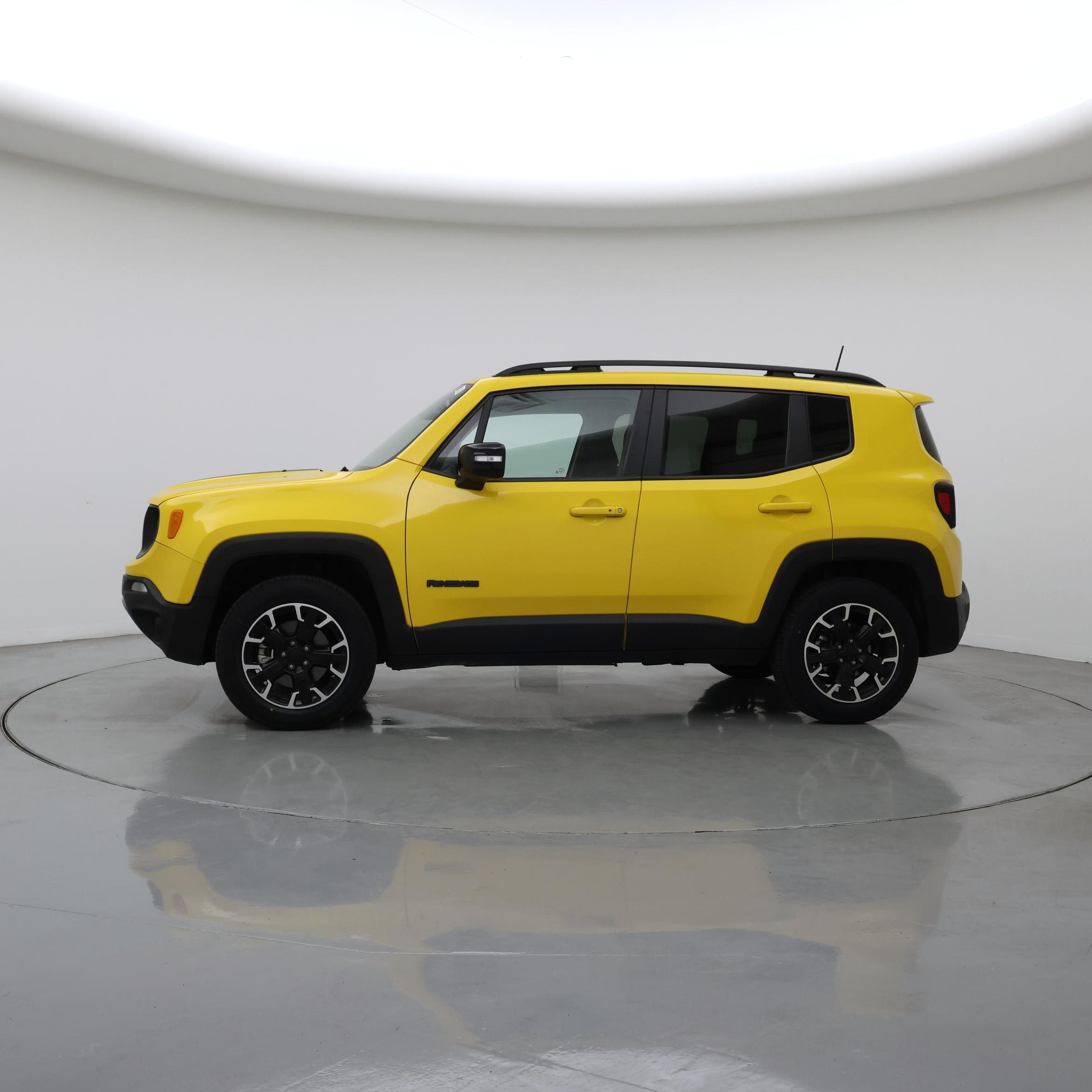 Thumbnail: 2023 Jeep Renegade - 3