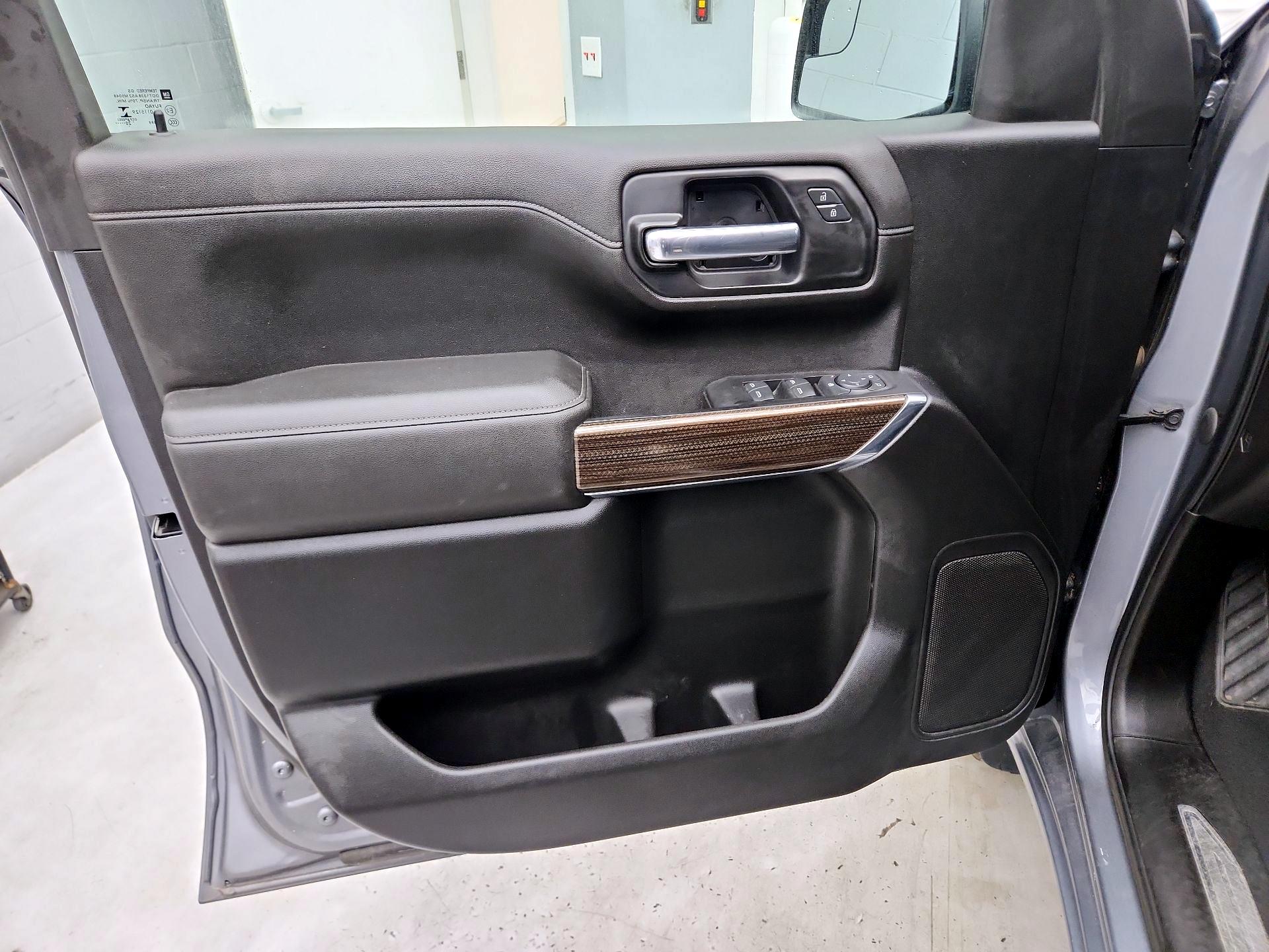 Thumbnail: 2020 Chevrolet Silverado 1500 - 12