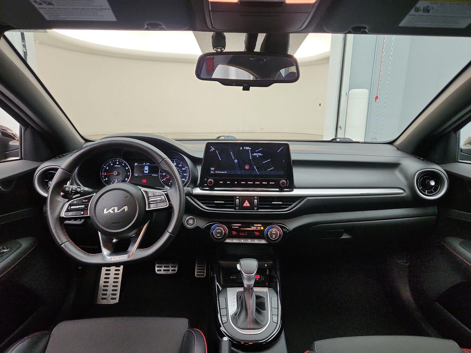 Thumbnail: 2022 Kia Forte - 9