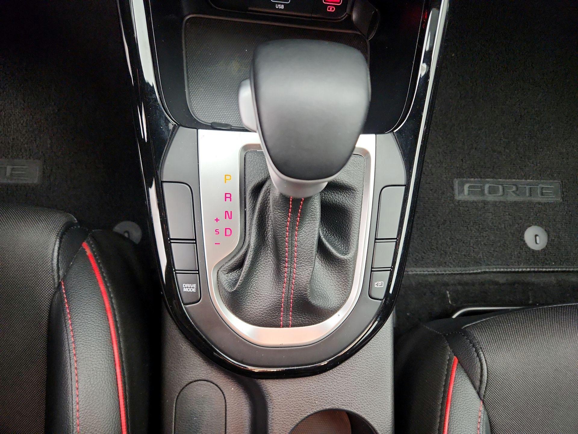 Thumbnail: 2022 Kia Forte - 18