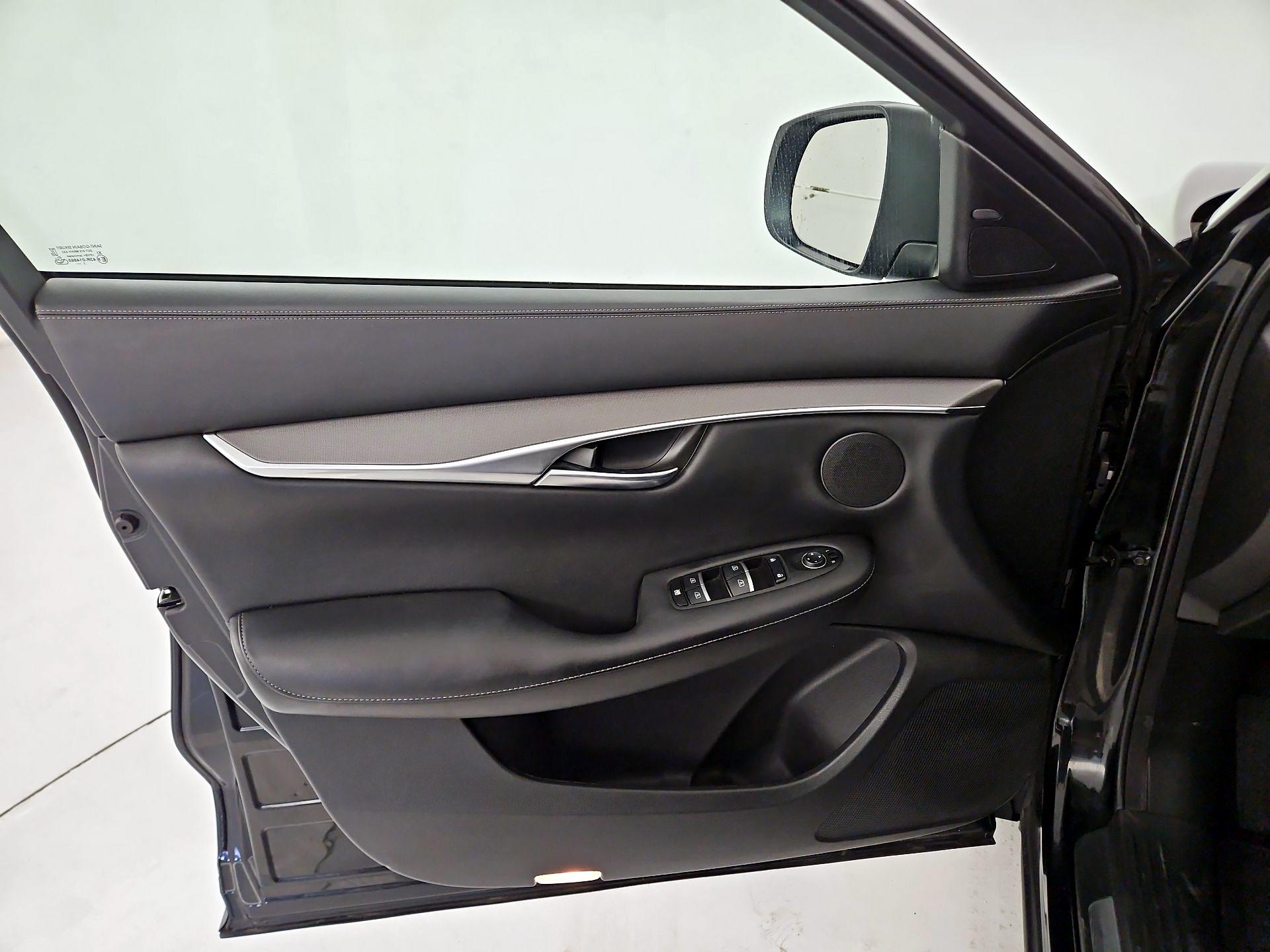 Thumbnail: 2023 INFINITI QX50 - 12