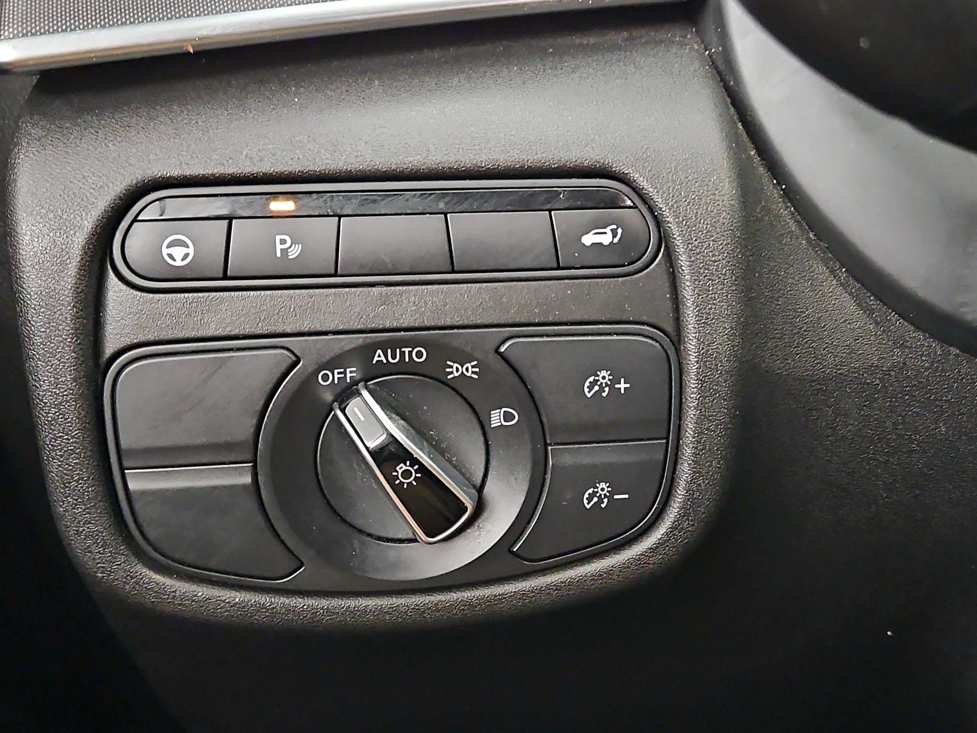 Thumbnail: 2023 INFINITI QX50 - 13