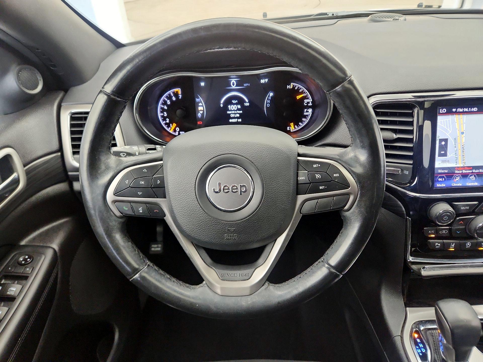 Thumbnail: 2020 Jeep Grand Cherokee - 10