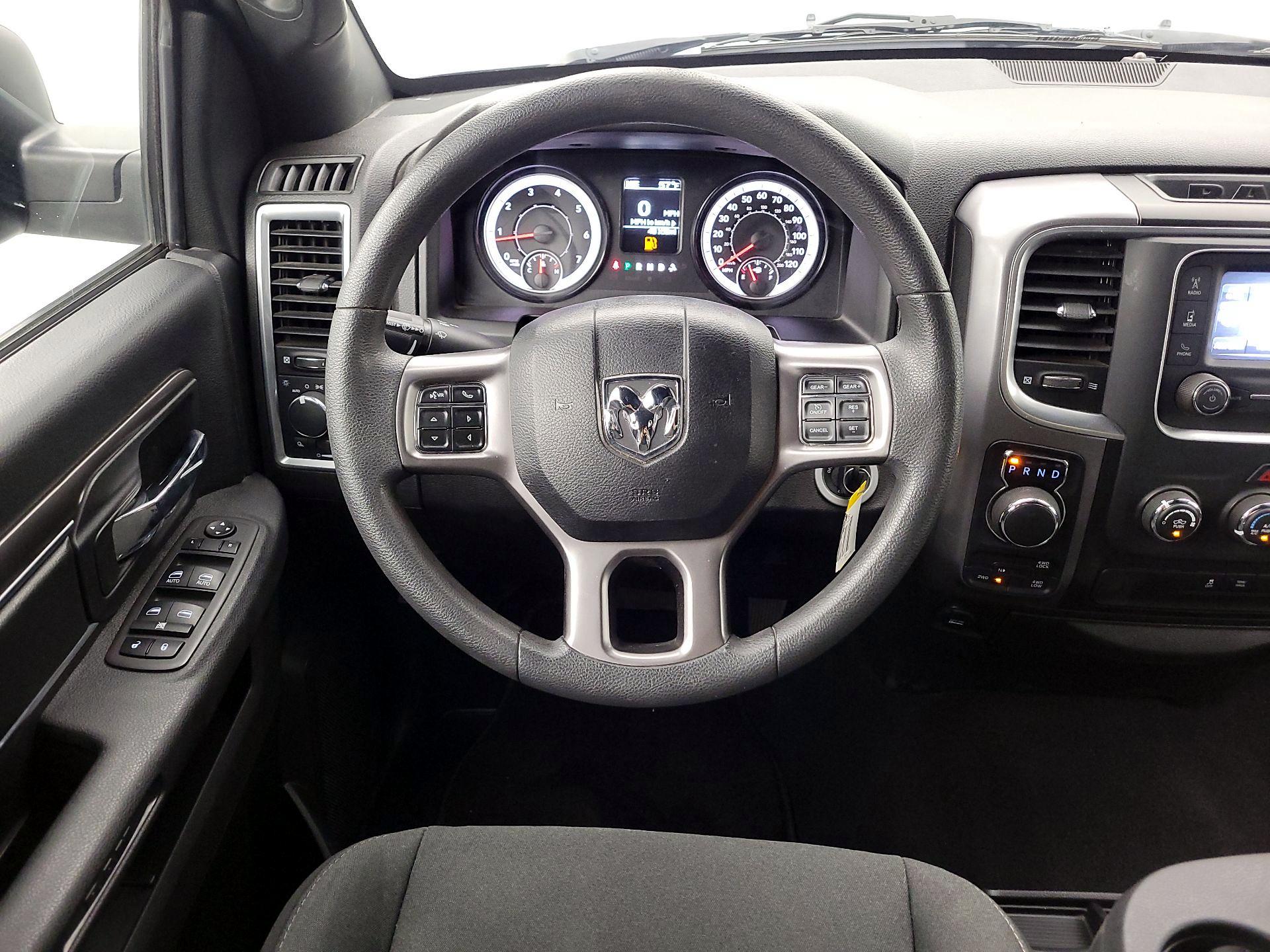 Thumbnail: 2024 RAM 1500 Classic - 10