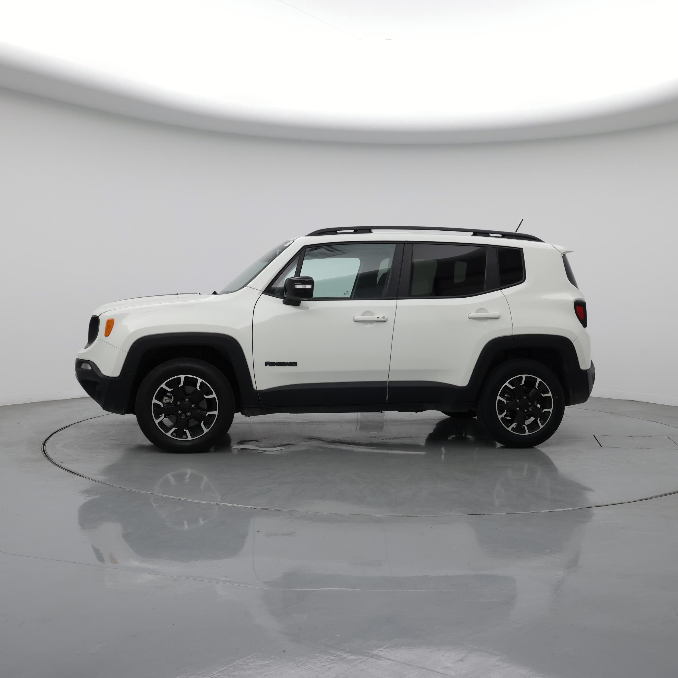 Thumbnail: 2023 Jeep Renegade - 3