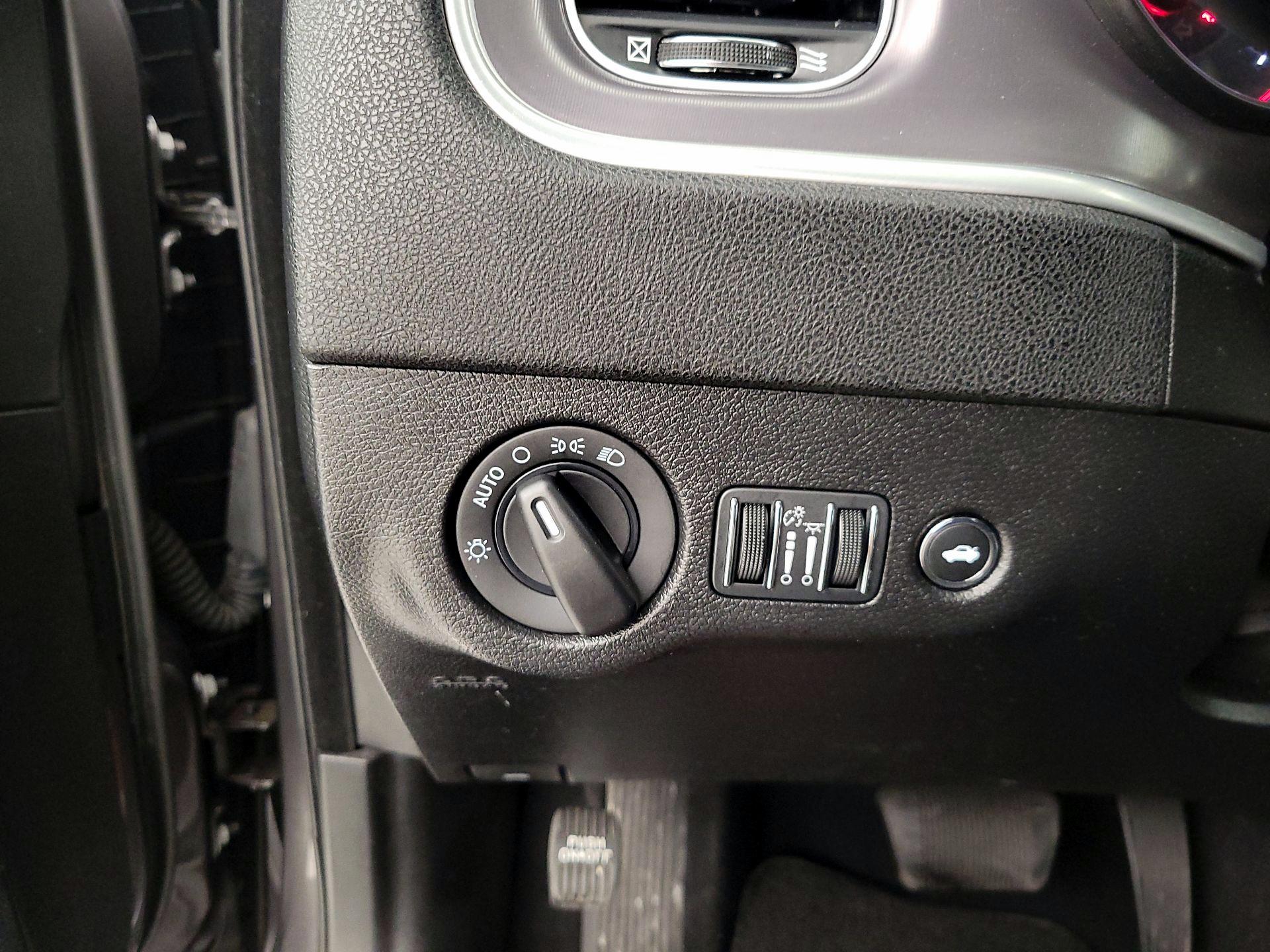 Thumbnail: 2022 Dodge Charger - 13