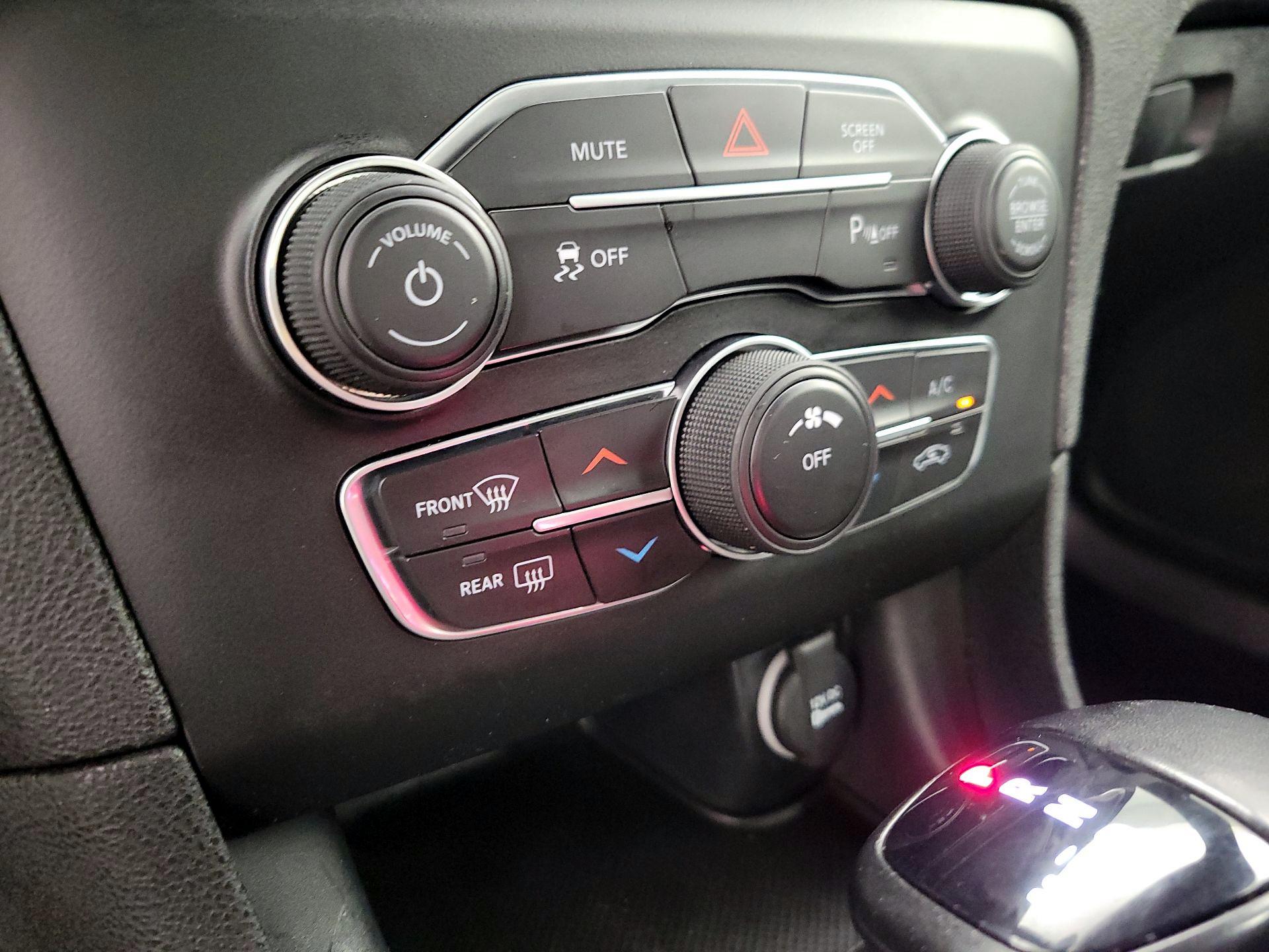 Thumbnail: 2022 Dodge Charger - 16