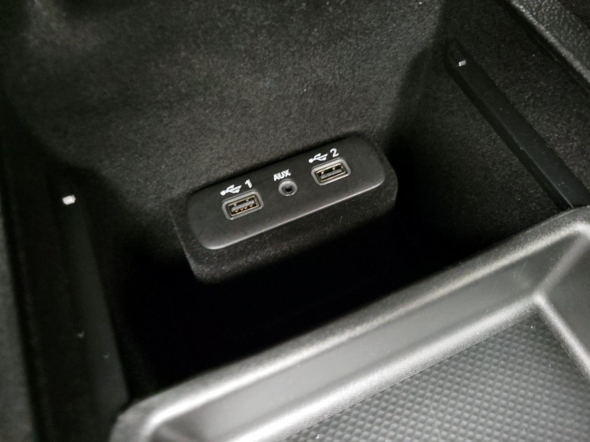 Thumbnail: 2022 Dodge Charger - 18