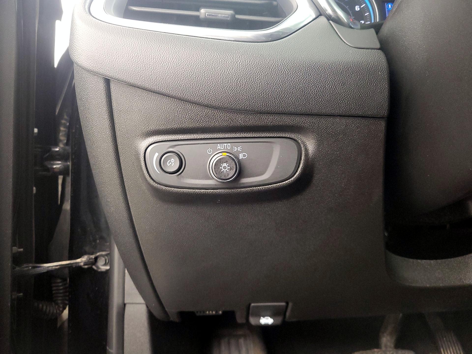 Thumbnail: 2020 Chevrolet Equinox - 13