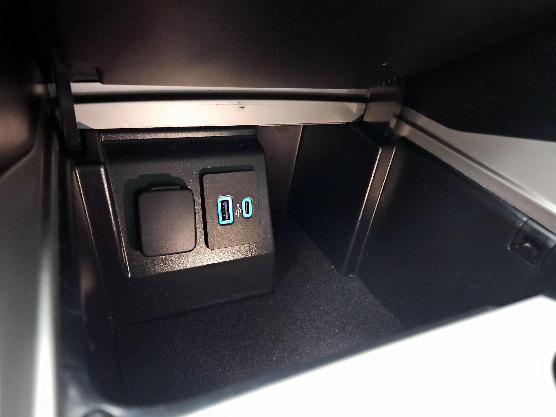 Thumbnail: 2023 Ford Explorer - 19