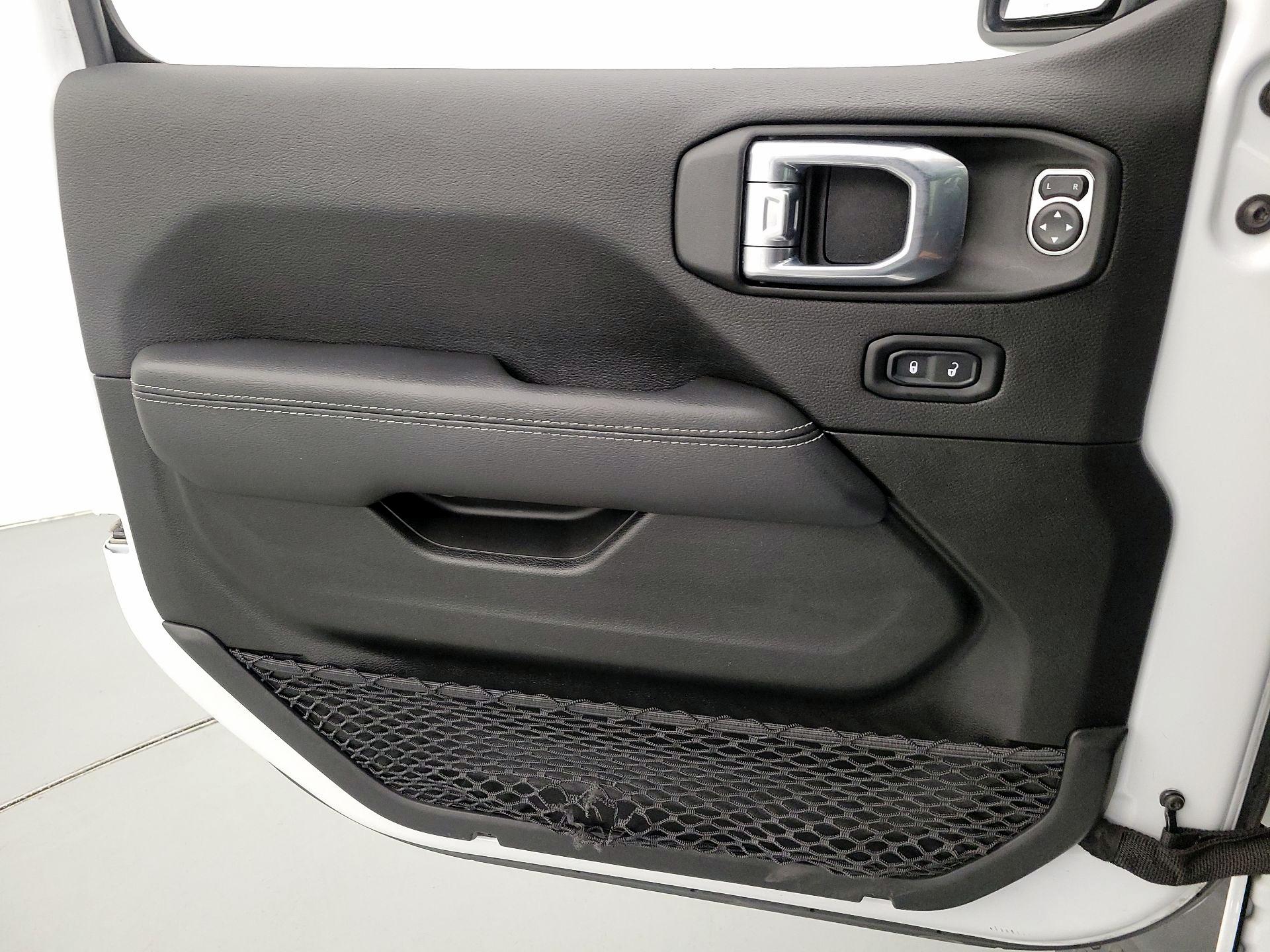 Thumbnail: 2021 Jeep Wrangler - 12