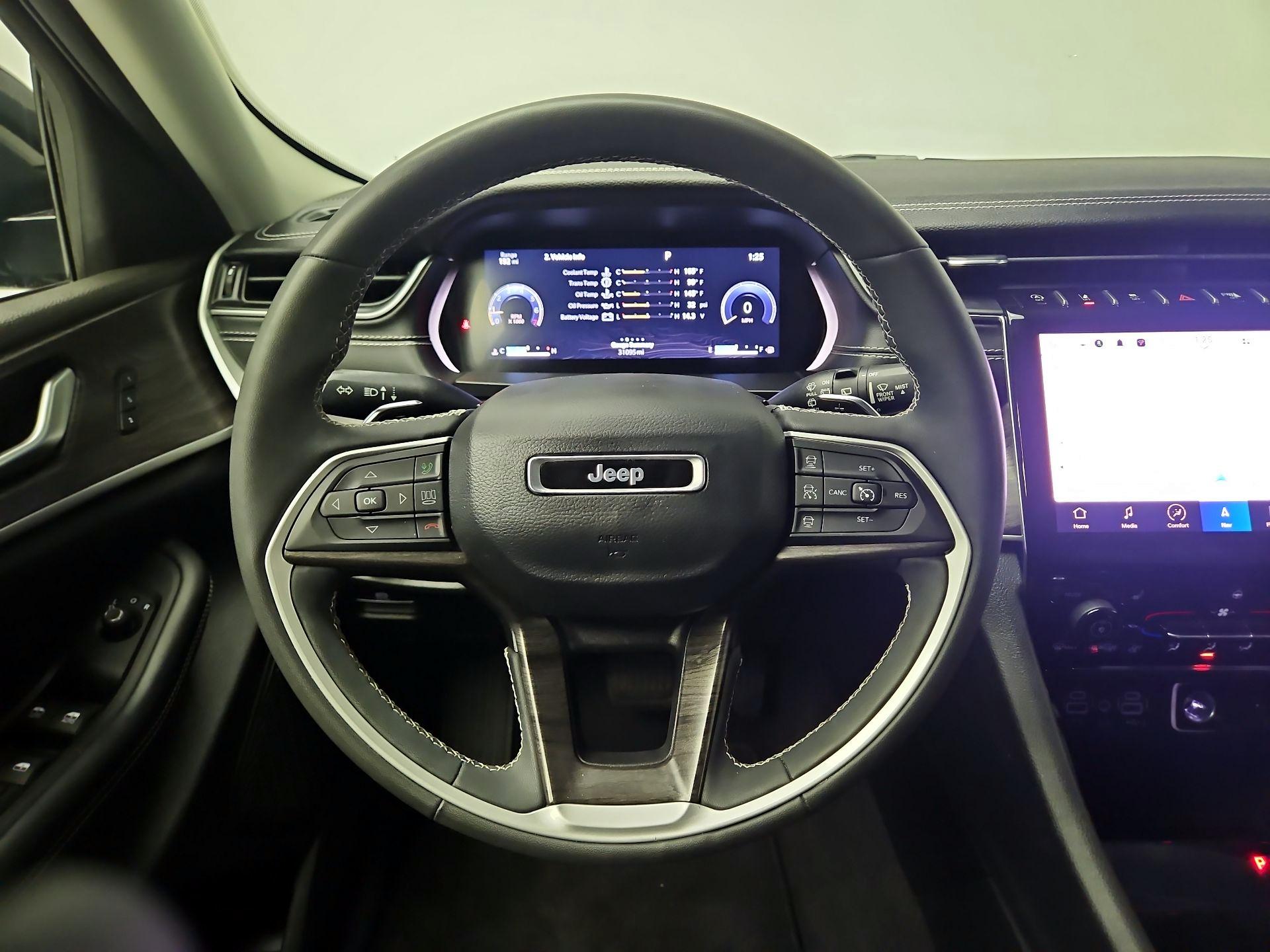 Thumbnail: 2023 Jeep Grand Cherokee - 10