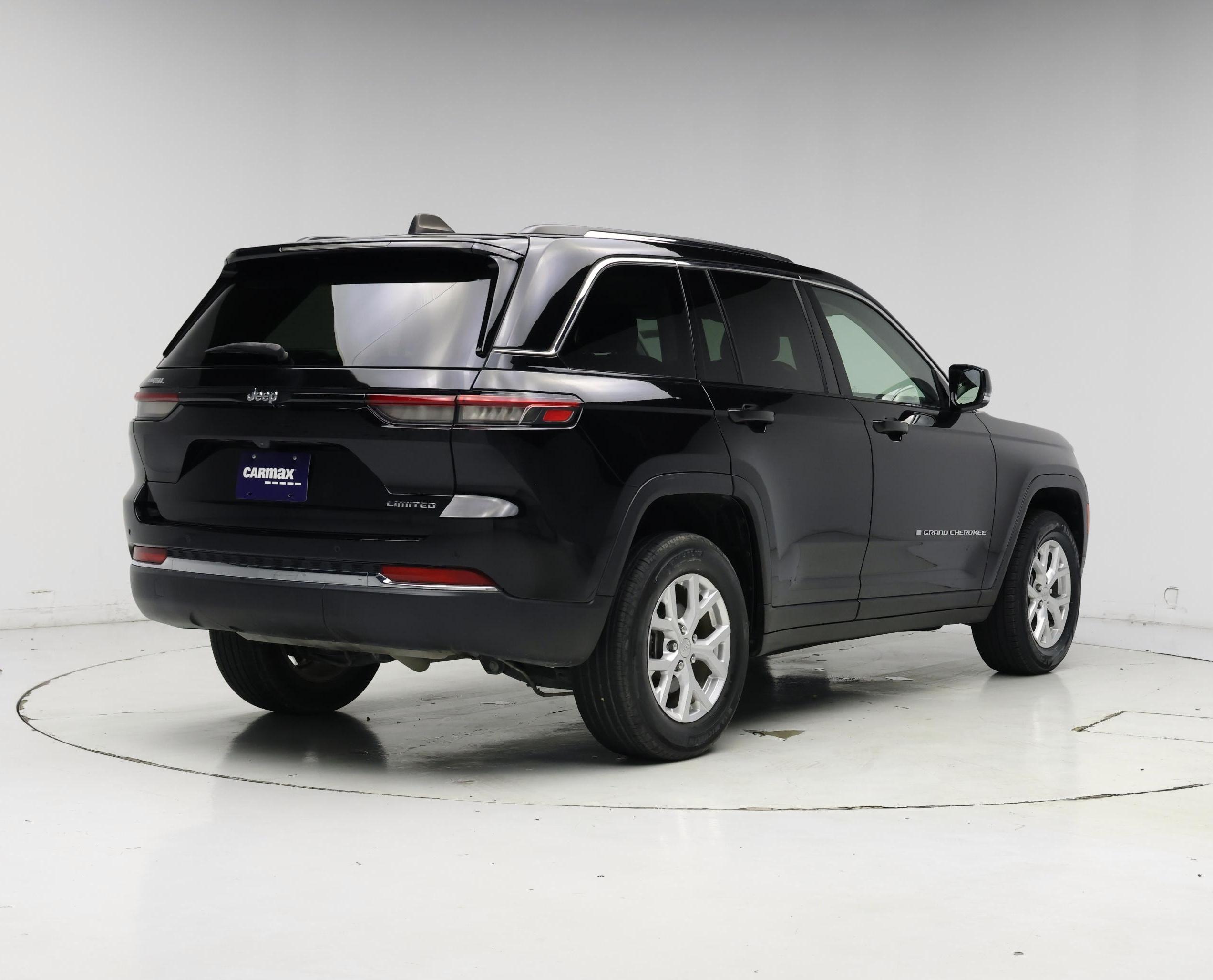 Thumbnail: 2023 Jeep Grand Cherokee - 8