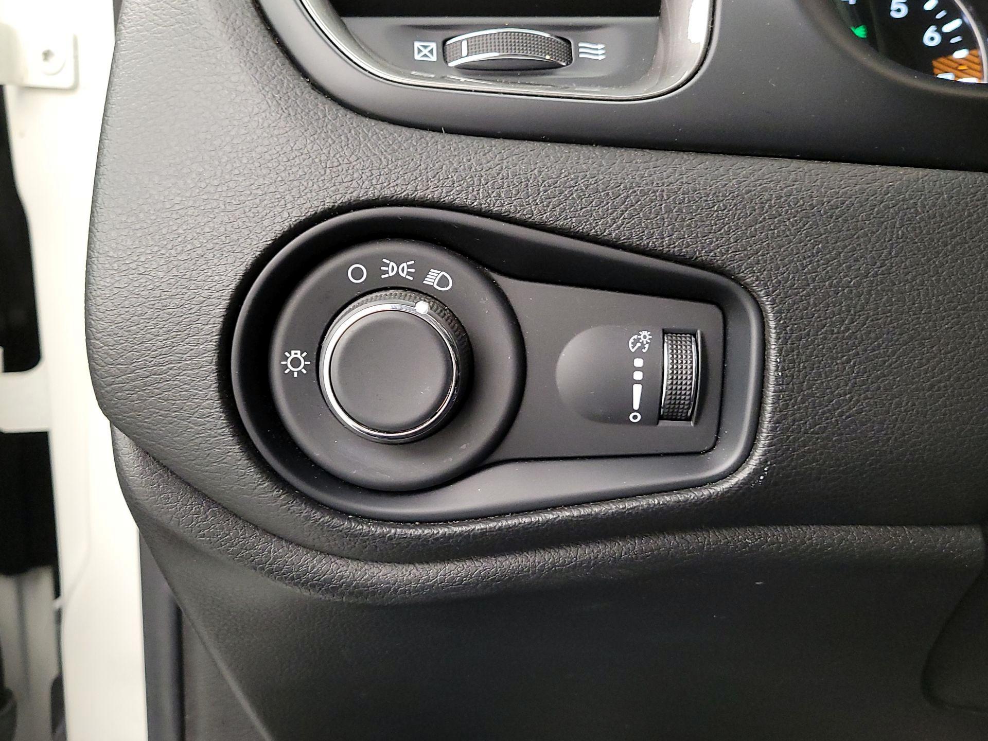 Thumbnail: 2023 Jeep Renegade - 13