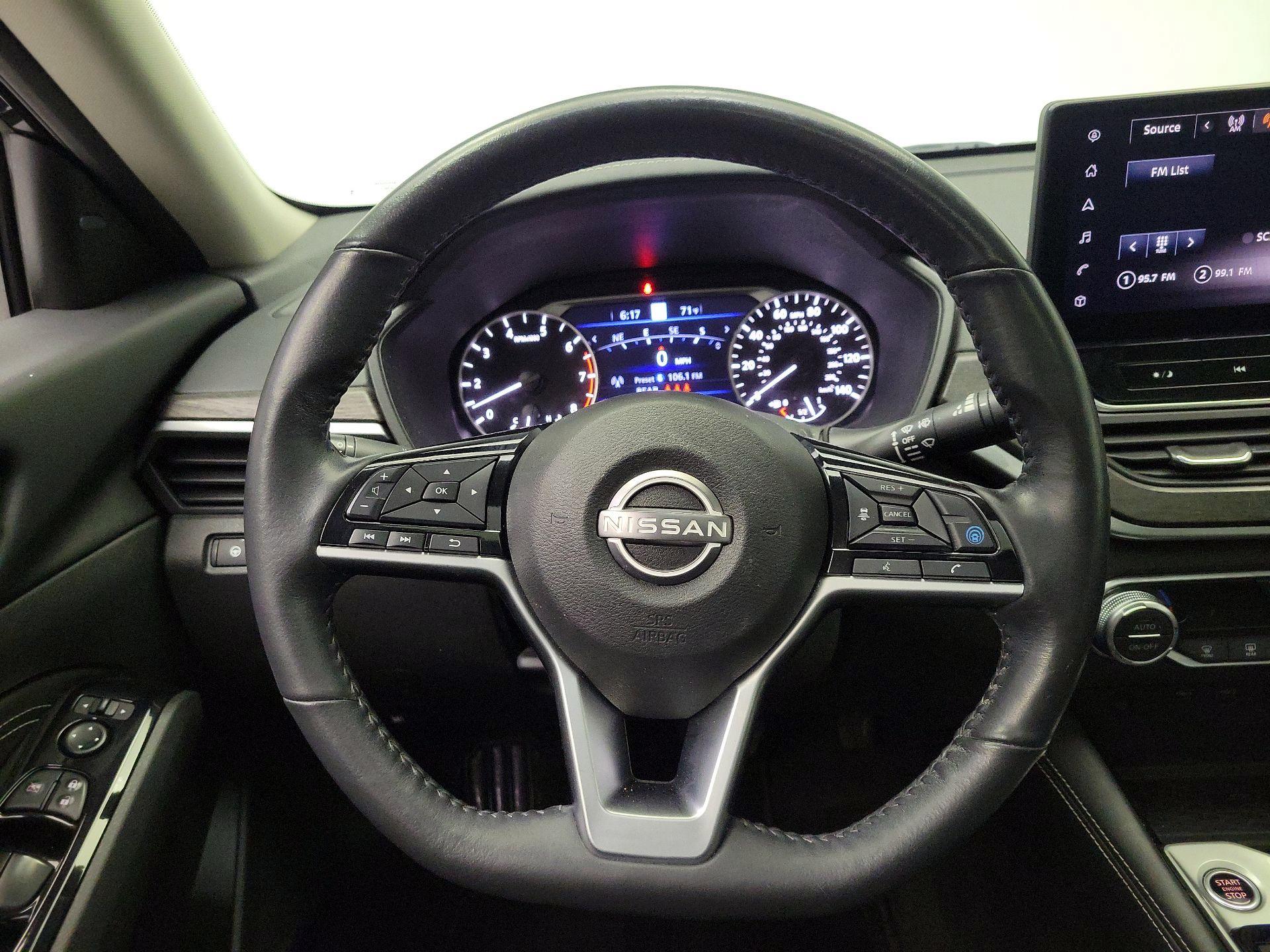 Thumbnail: 2023 Nissan Altima - 10