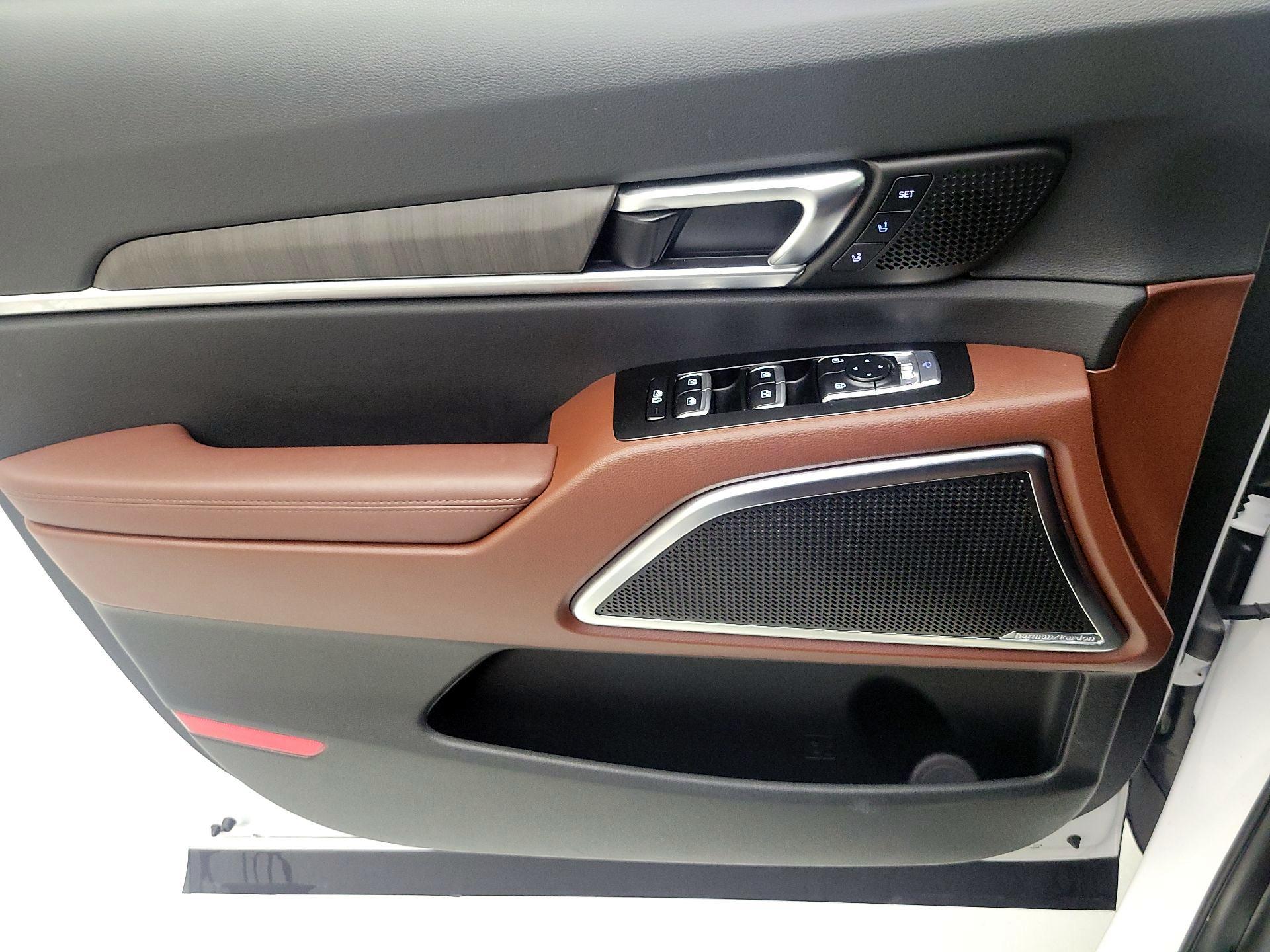 Thumbnail: 2023 Kia Telluride - 10