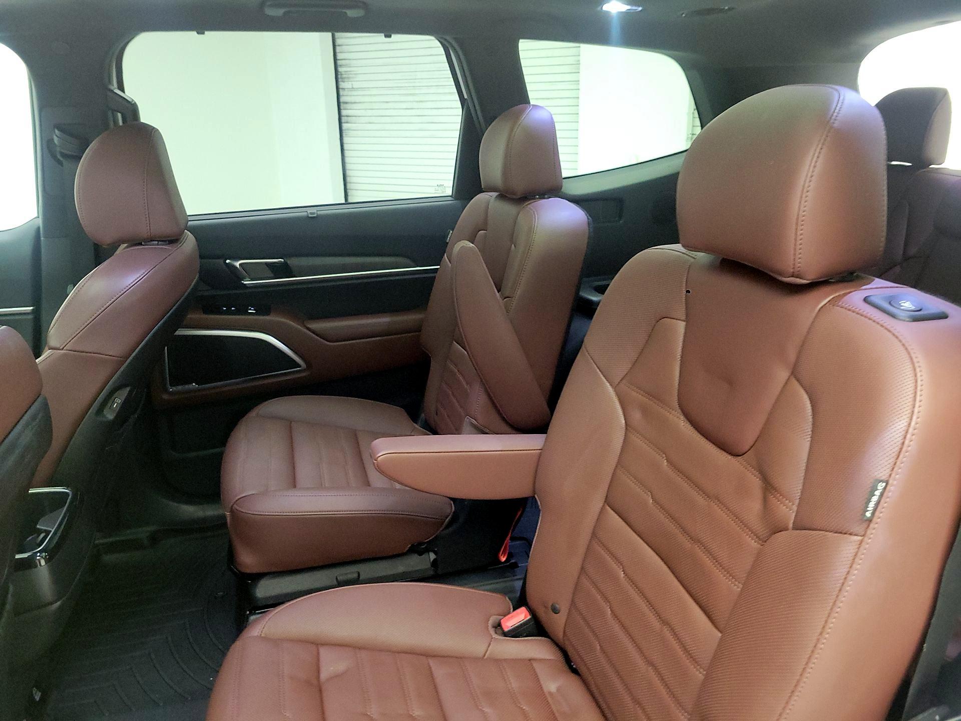 Thumbnail: 2023 Kia Telluride - 19