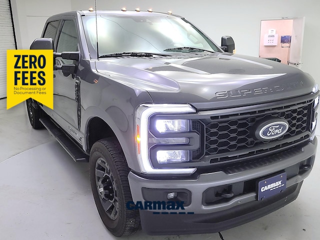 Gray 2023 Ford F-250 Super Duty Lariat Crew Cab 4WD Pickup Truck Four-Wheel Drive Automatic