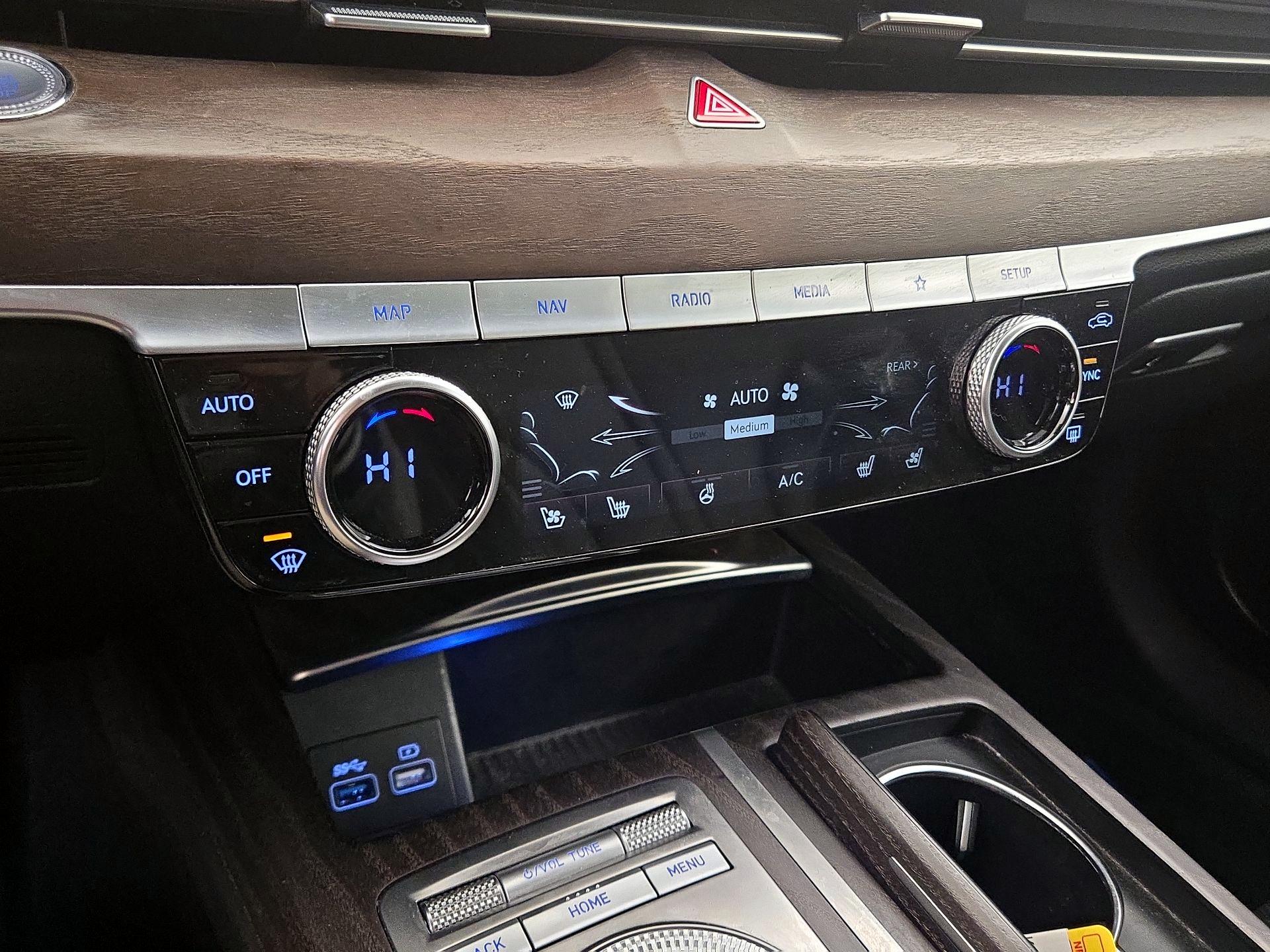 Thumbnail: 2021 Genesis G80 - 17