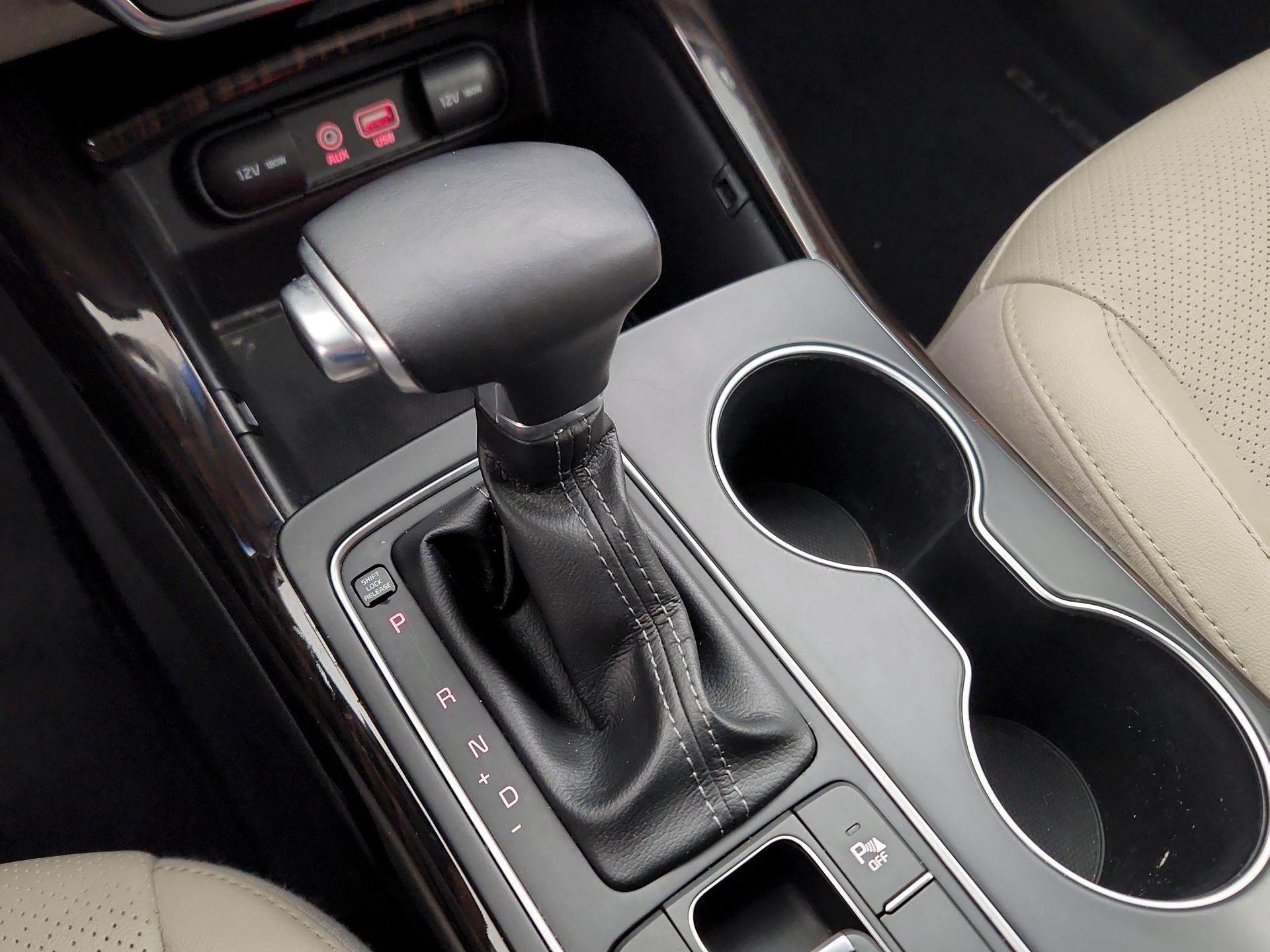 Thumbnail: 2019 Kia Sorento - 17