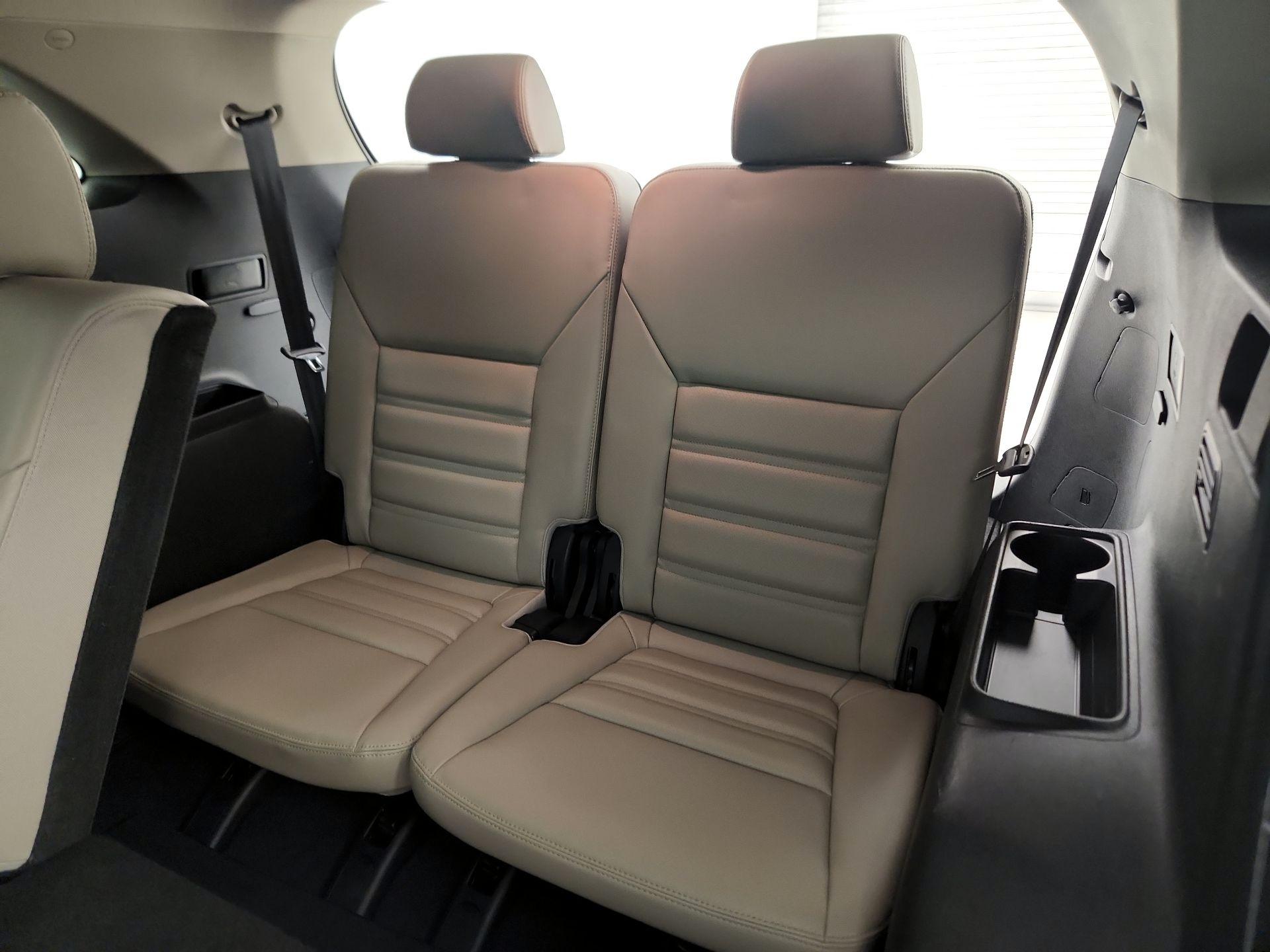 Thumbnail: 2019 Kia Sorento - 20