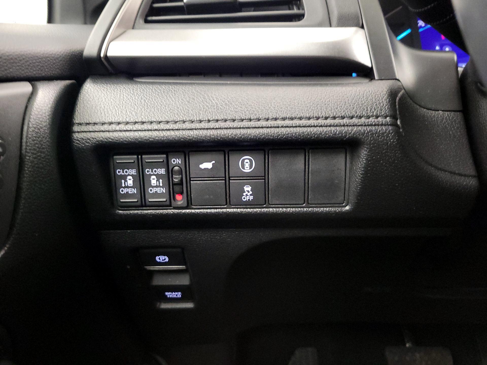 Thumbnail: 2023 Honda Odyssey - 13