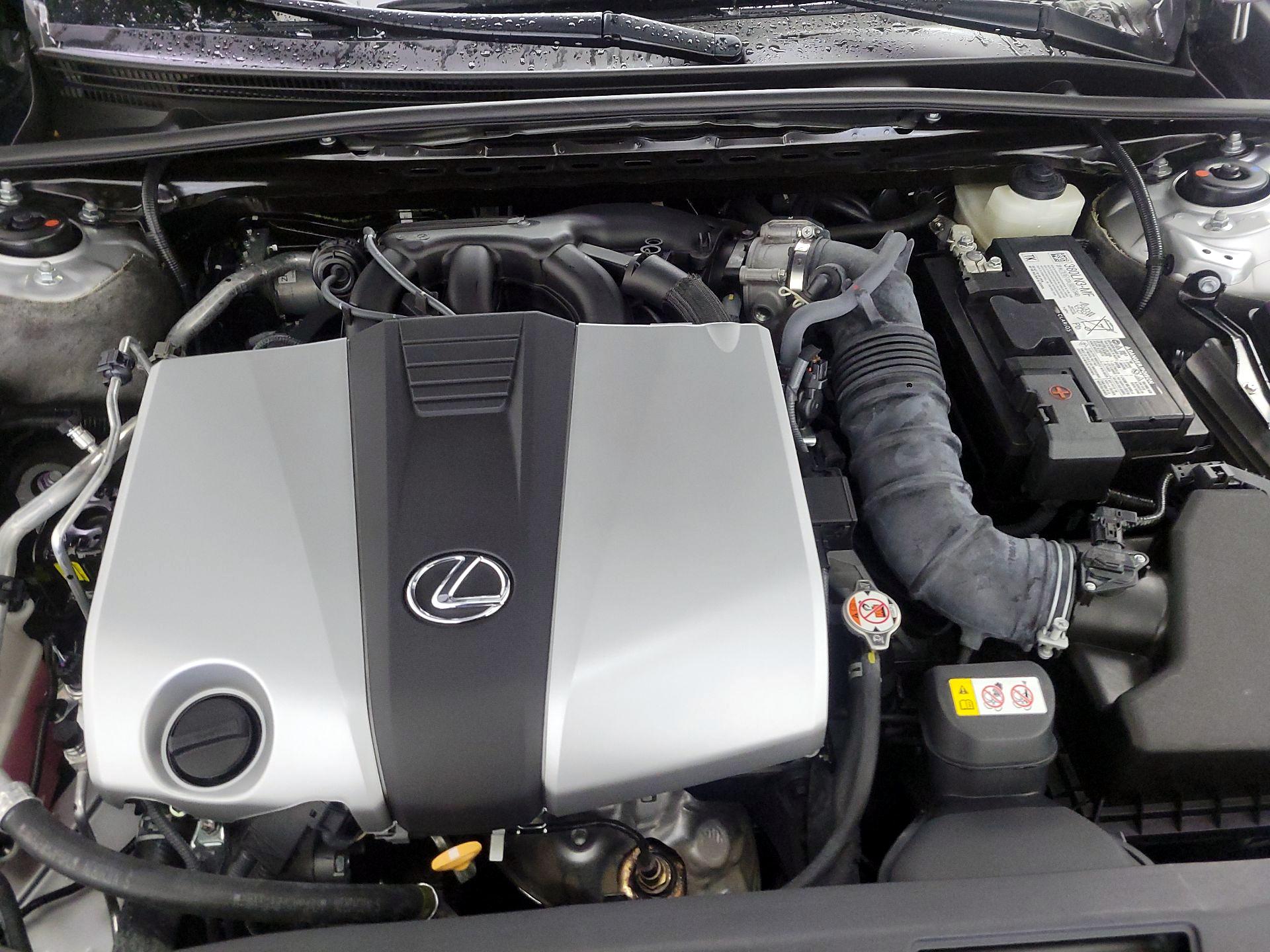 Thumbnail: 2021 Lexus ES - 19