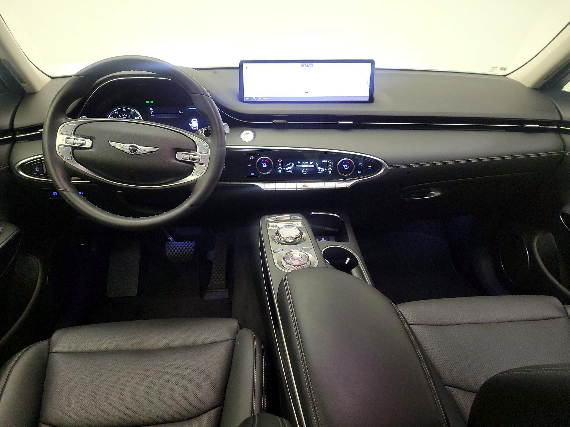 Thumbnail: 2025 Genesis GV70 - 9