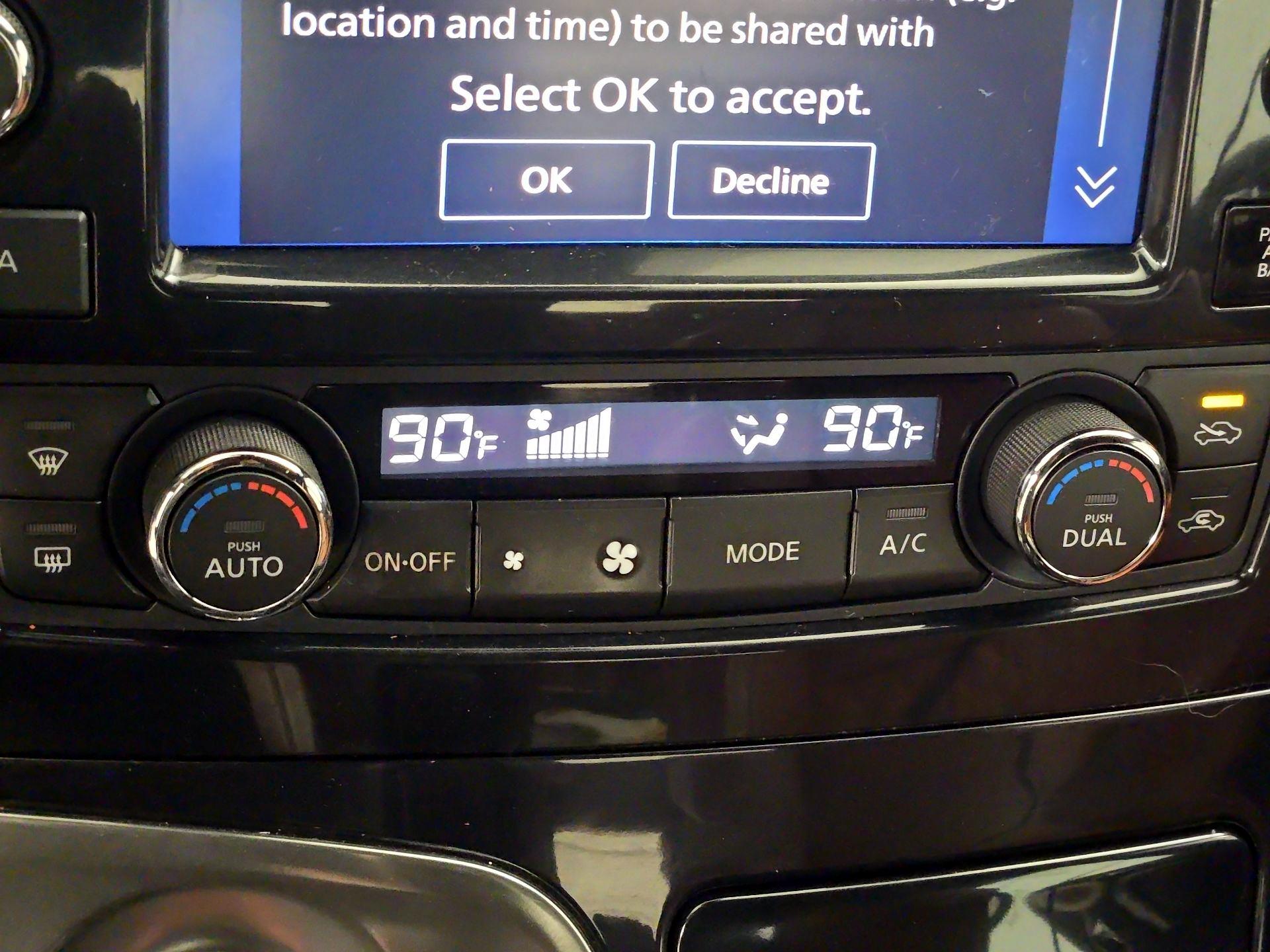 Thumbnail: 2020 Nissan Maxima - 17