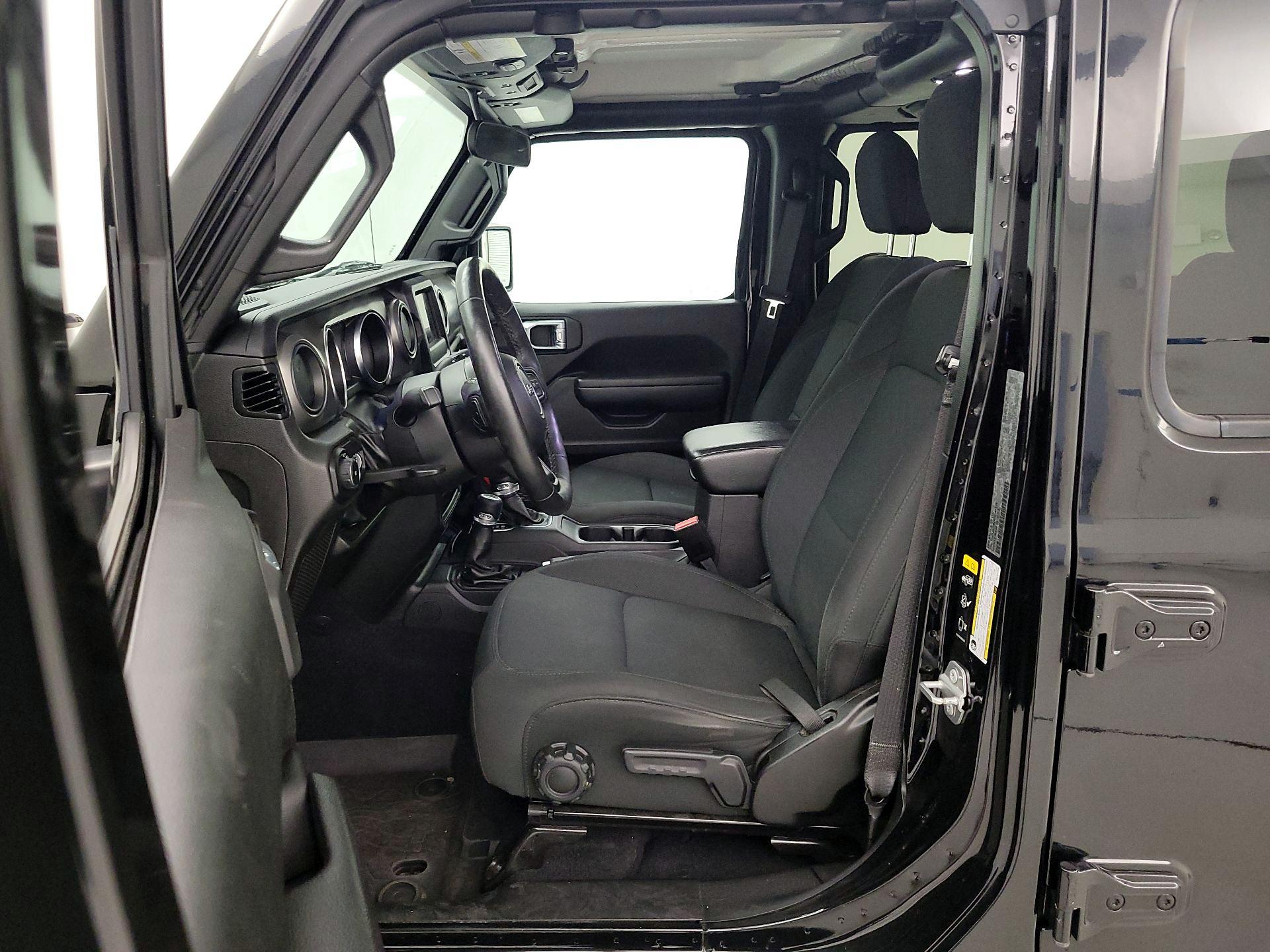 Thumbnail: 2022 Jeep Wrangler - 11
