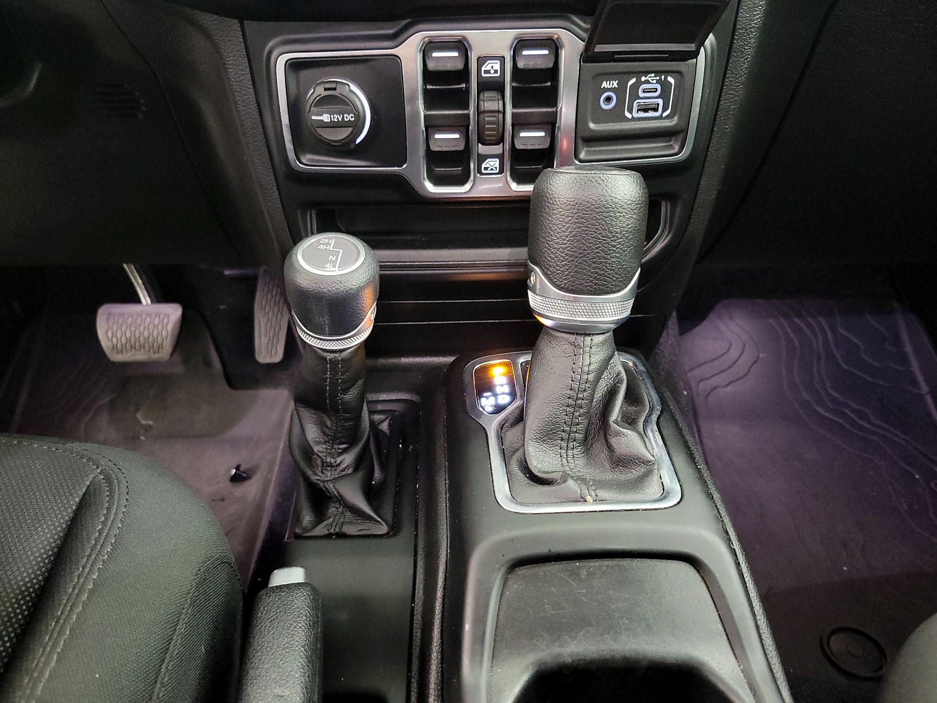 Thumbnail: 2022 Jeep Wrangler - 17