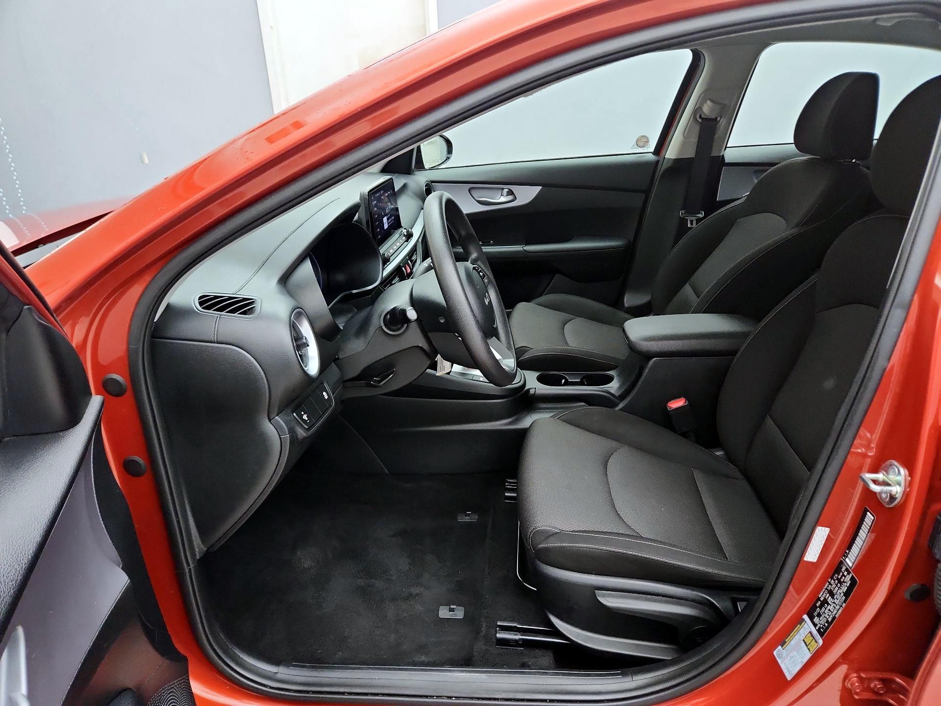 Thumbnail: 2024 Kia Forte - 11