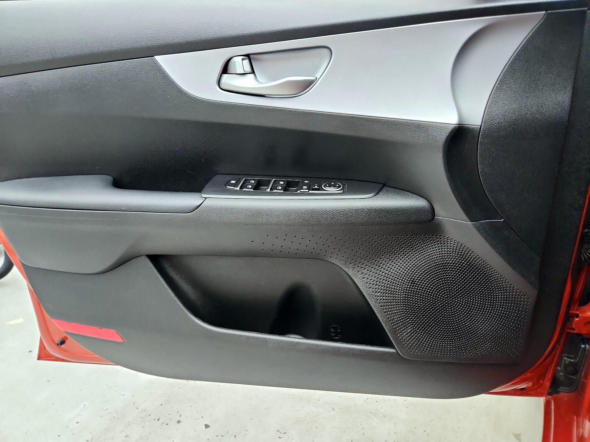 Thumbnail: 2024 Kia Forte - 12