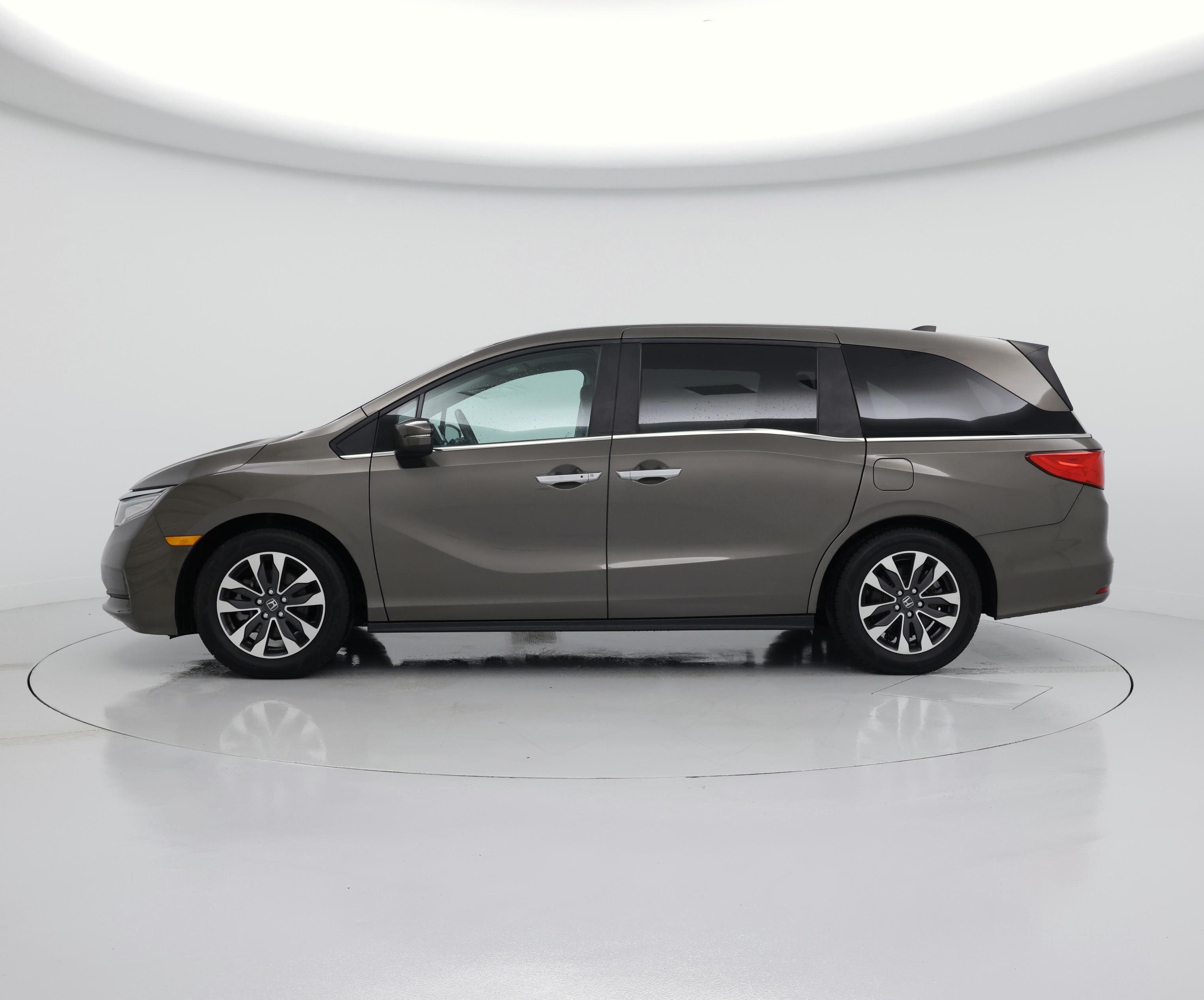Thumbnail: 2022 Honda Odyssey - 3