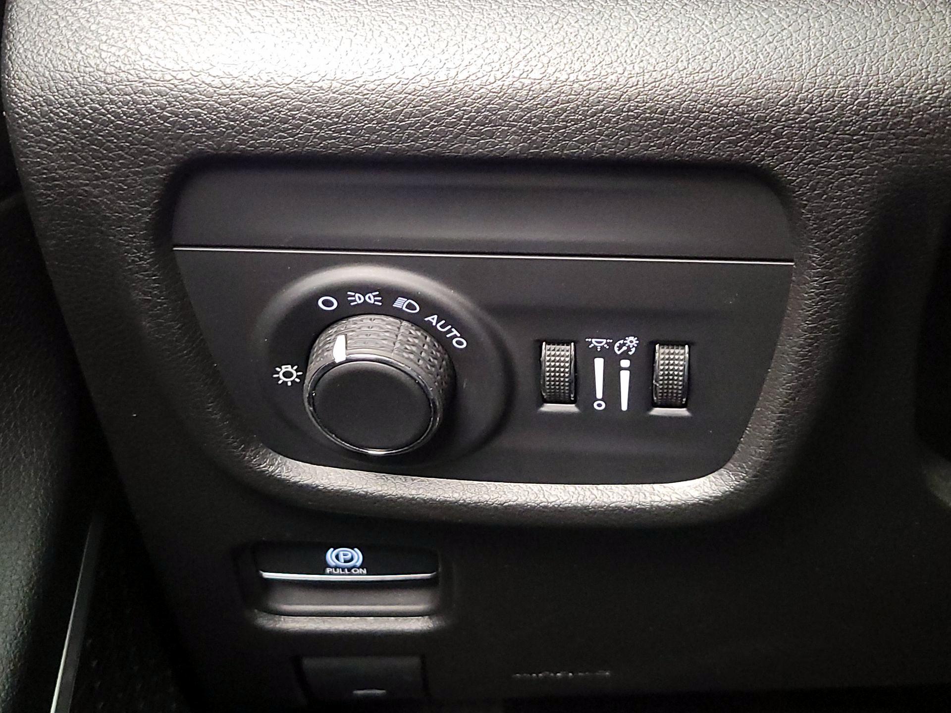 Thumbnail: 2022 Jeep Grand Cherokee - 13