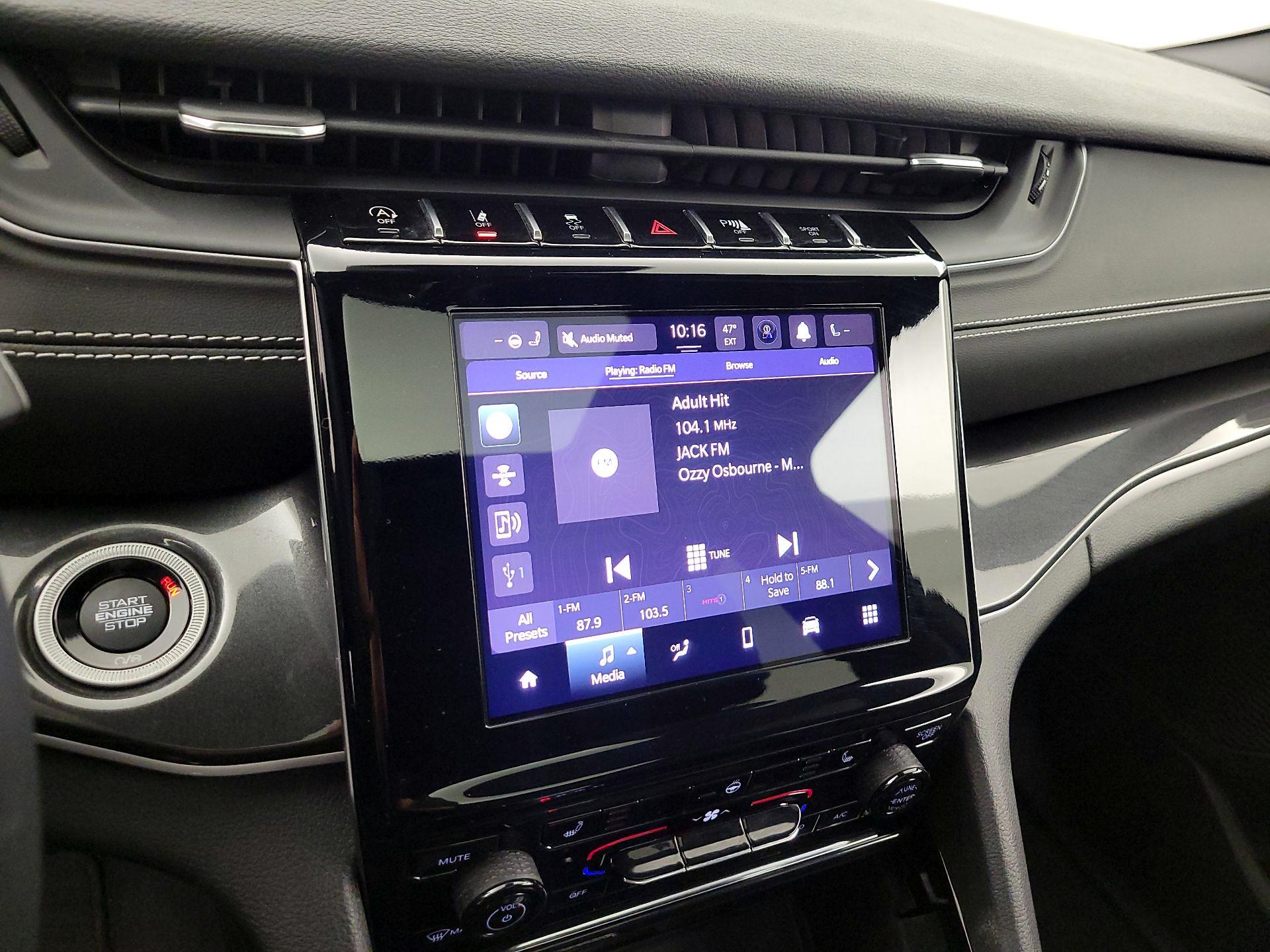 Thumbnail: 2022 Jeep Grand Cherokee - 15