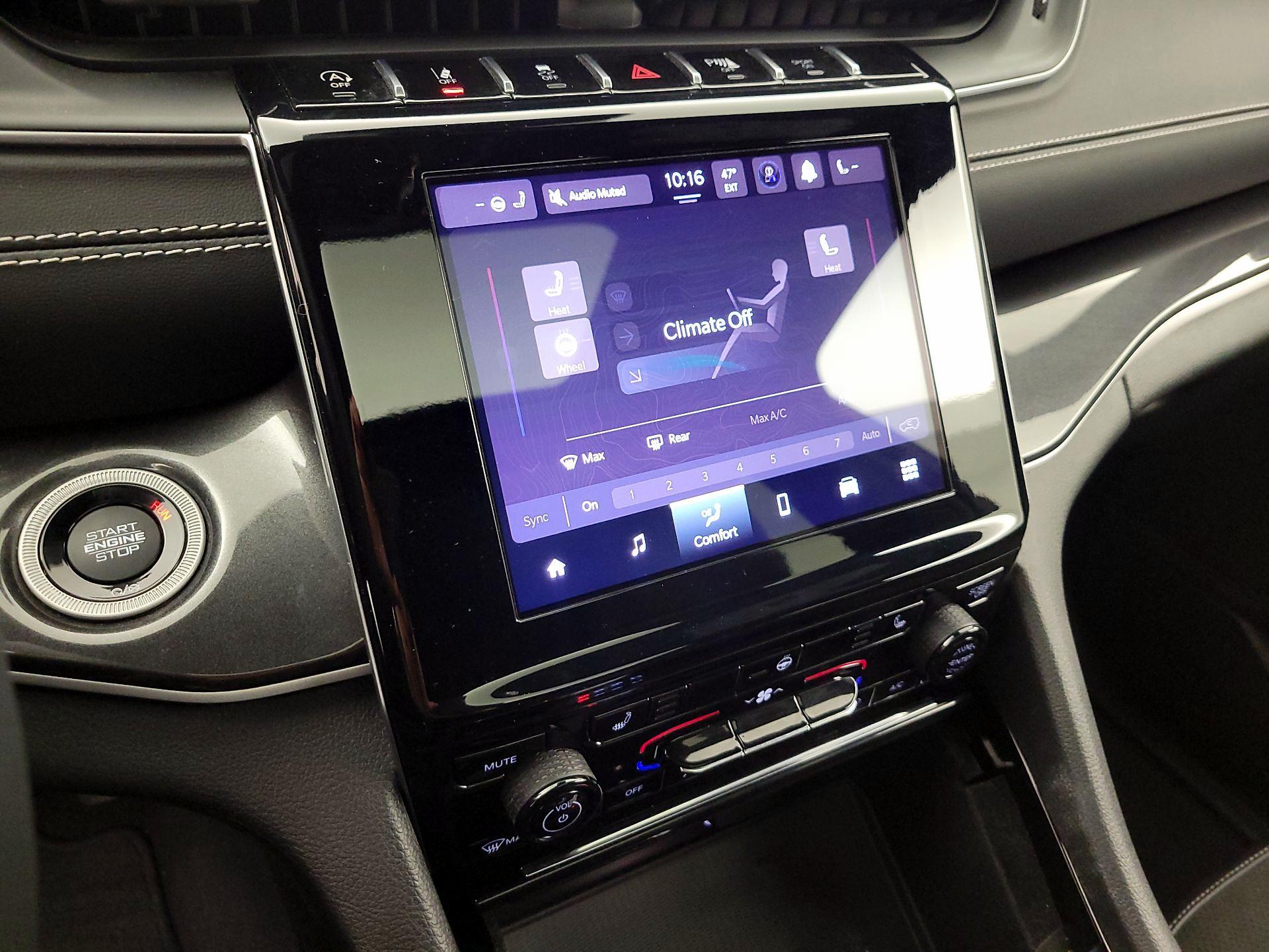 Thumbnail: 2022 Jeep Grand Cherokee - 16