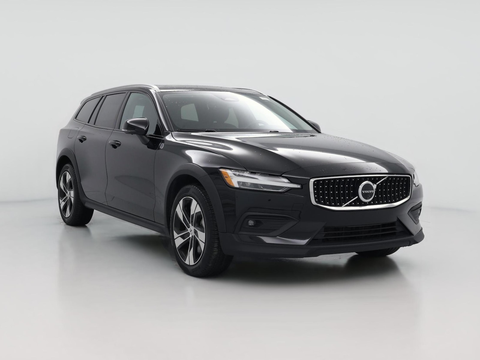 2025 Volvo V60 Cross Country