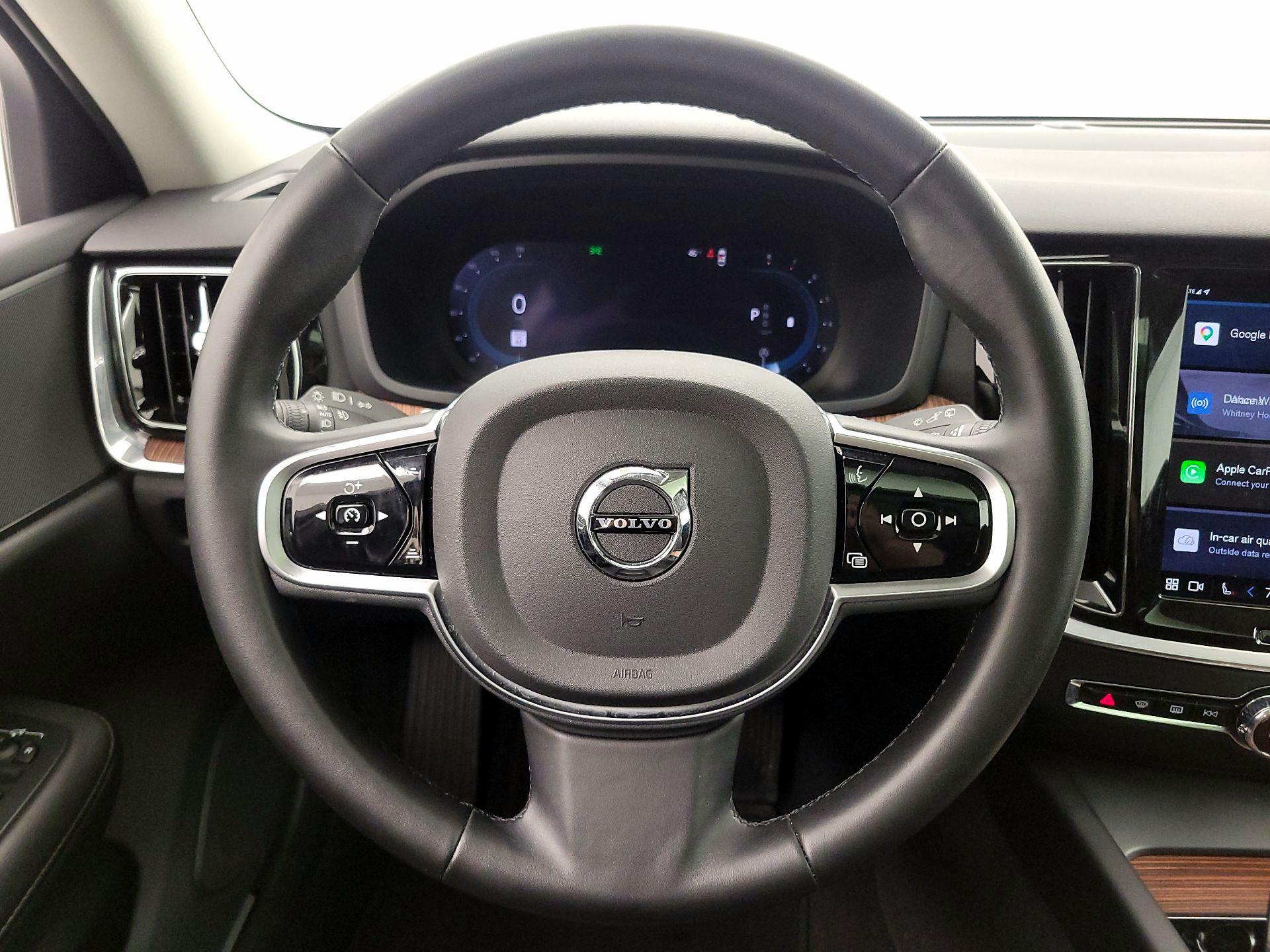 Thumbnail: 2025 Volvo S60 - 10