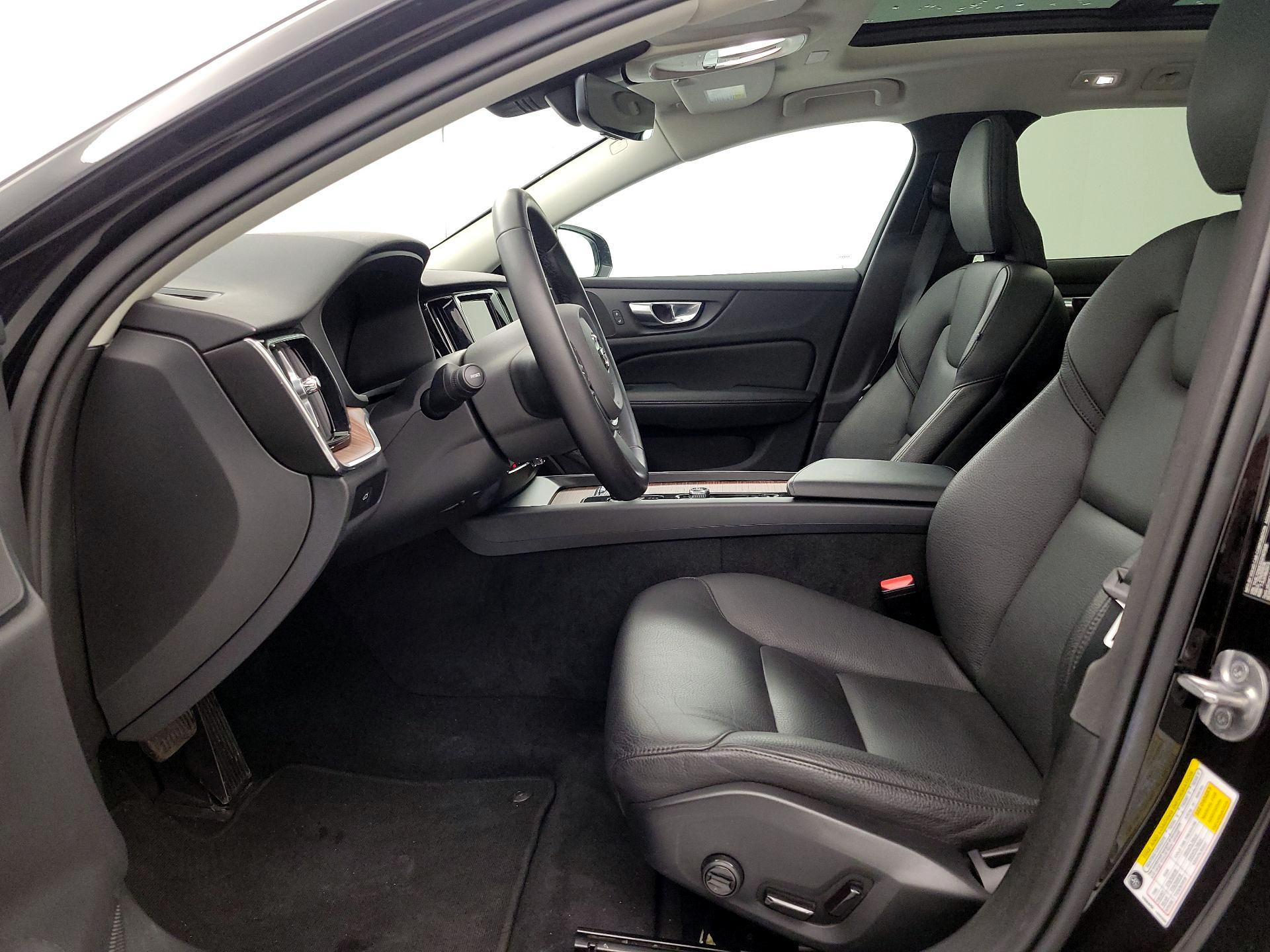 Thumbnail: 2025 Volvo S60 - 11