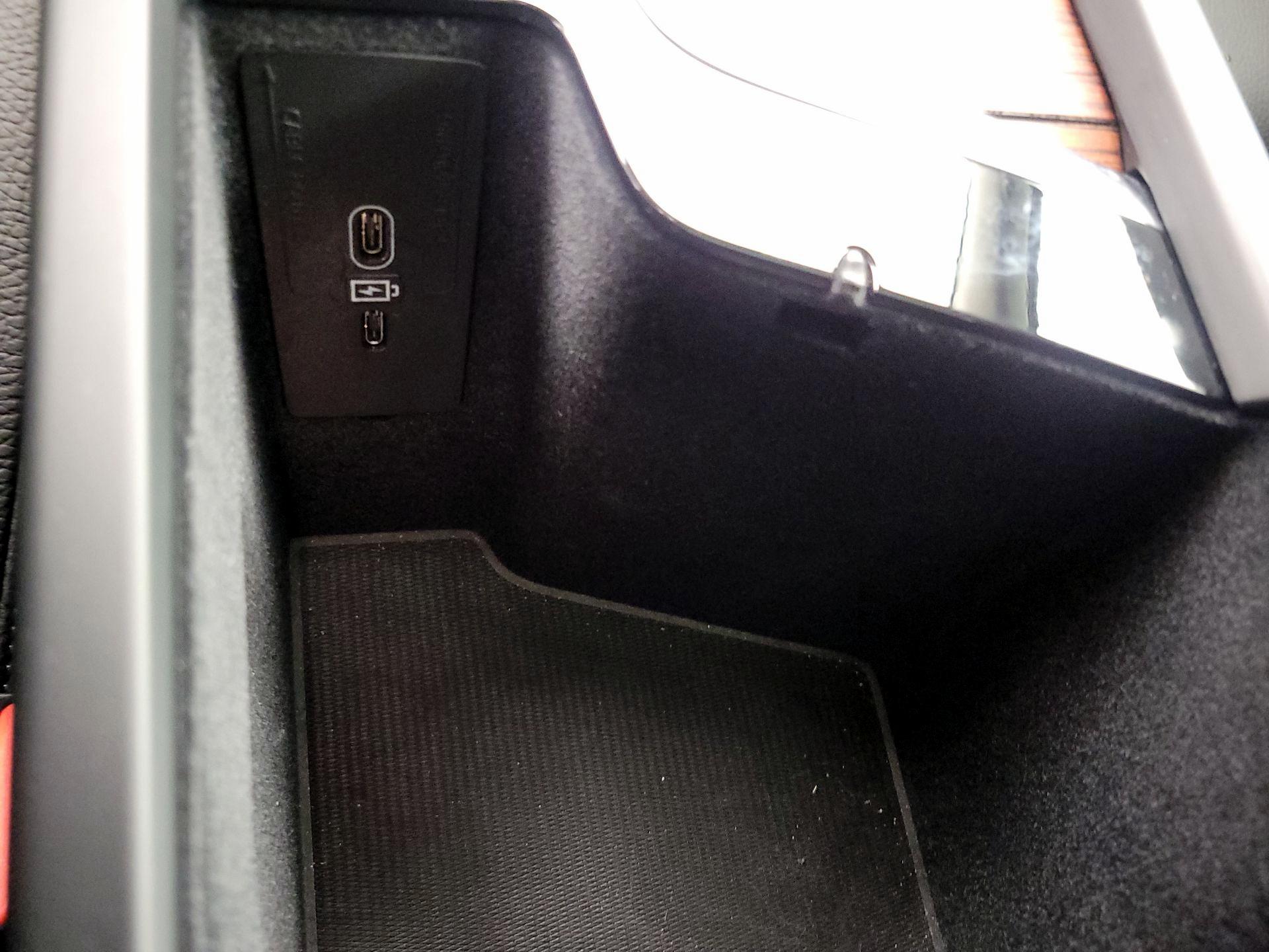 Thumbnail: 2025 Volvo S60 - 19