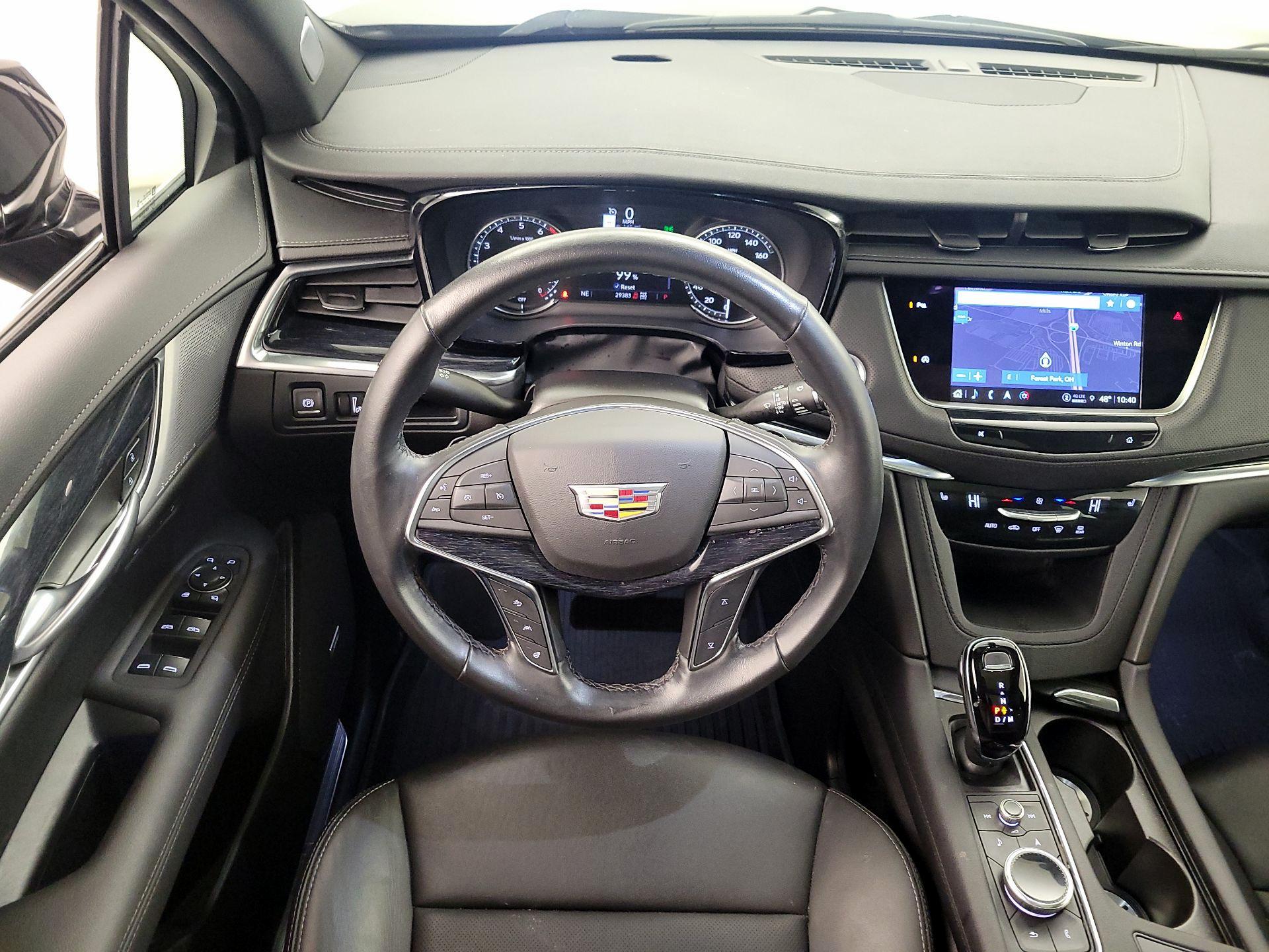 Thumbnail: 2023 Cadillac XT5 - 10