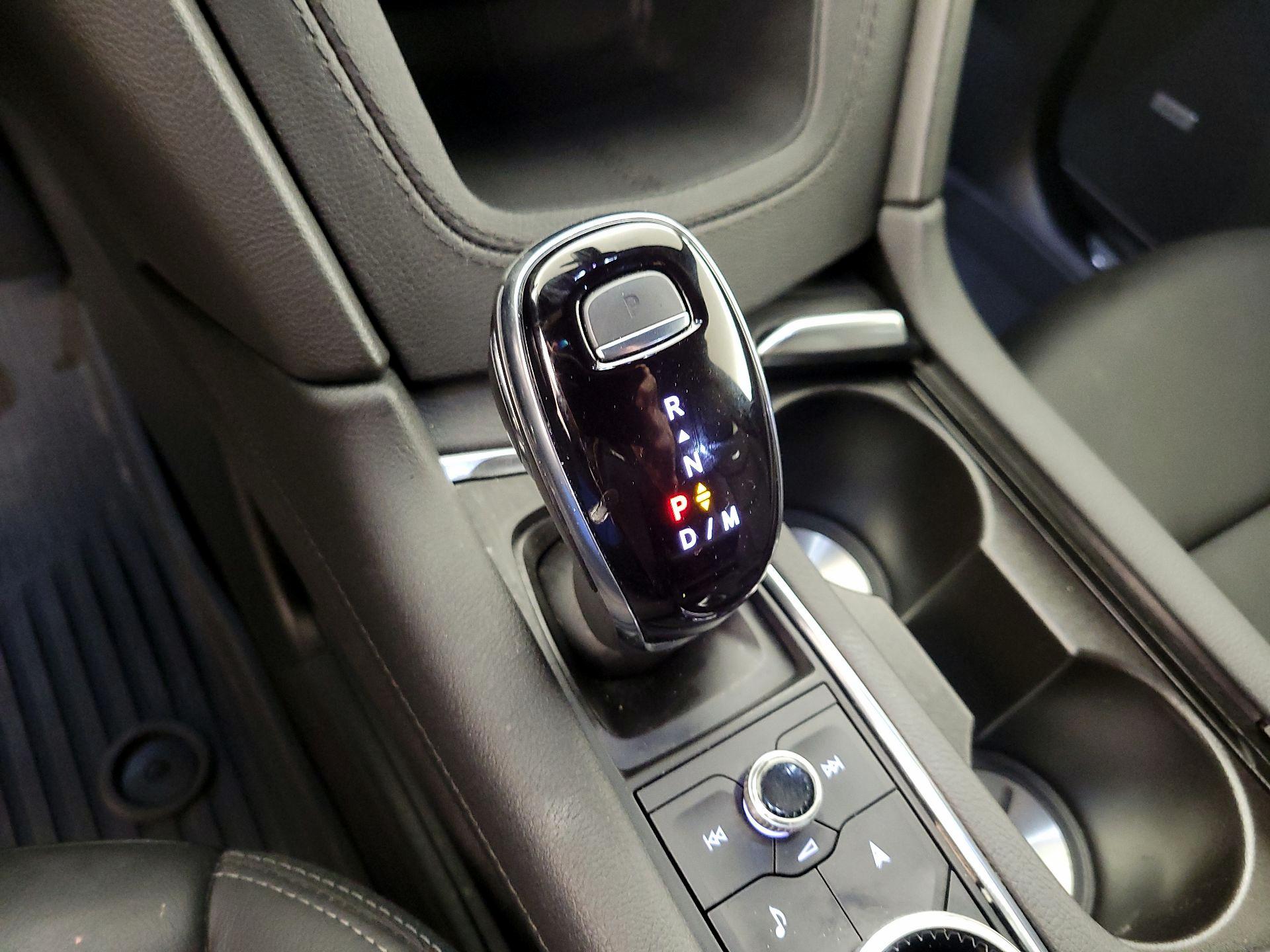 Thumbnail: 2023 Cadillac XT5 - 18