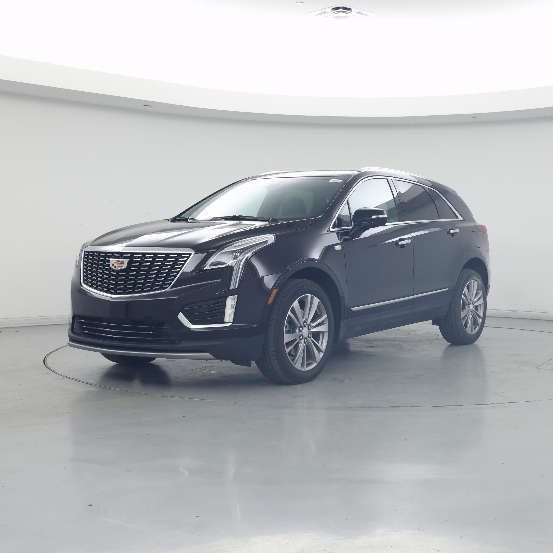 Thumbnail: 2023 Cadillac XT5 - 4