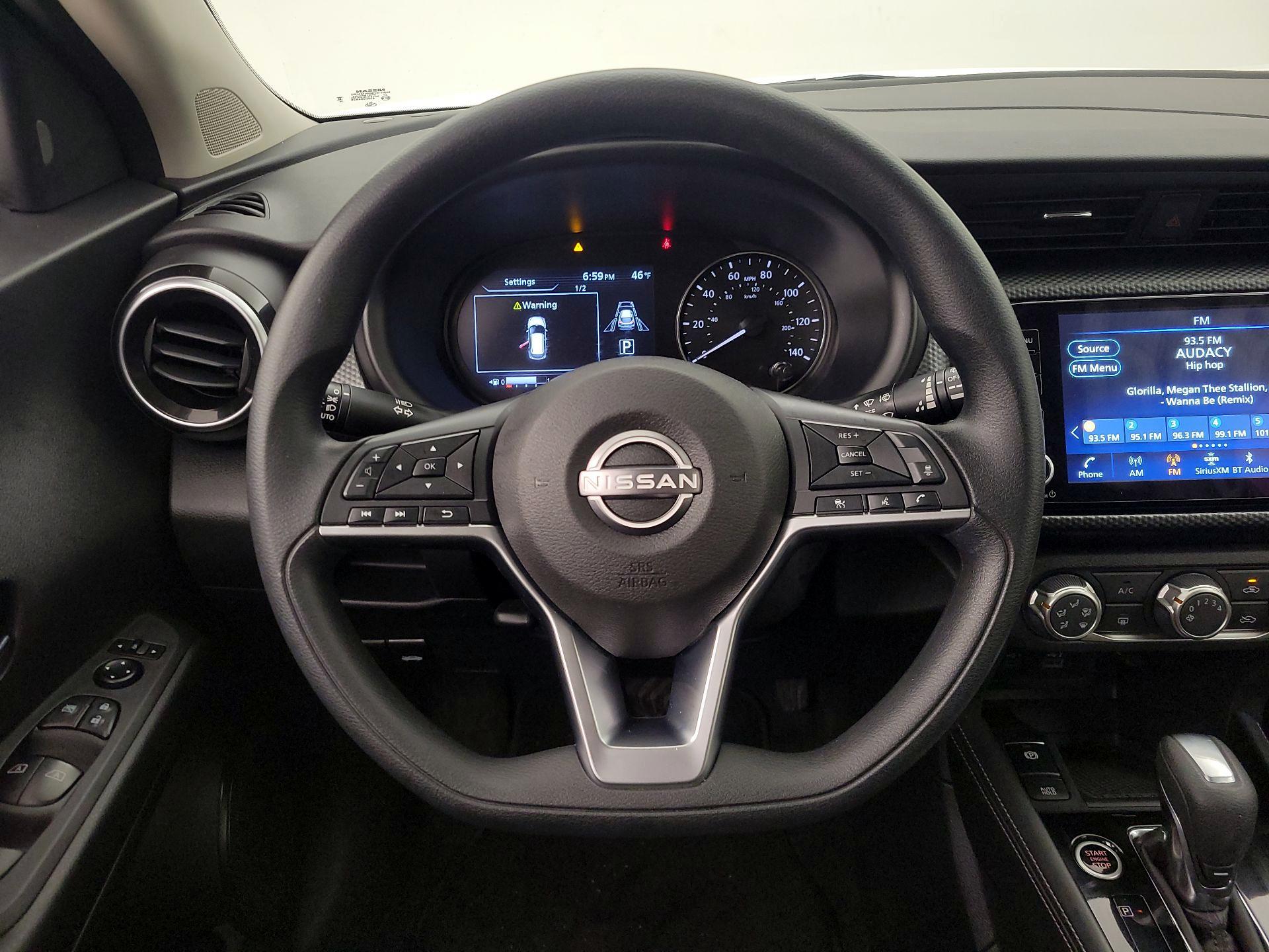 Thumbnail: 2023 Nissan Kicks - 10