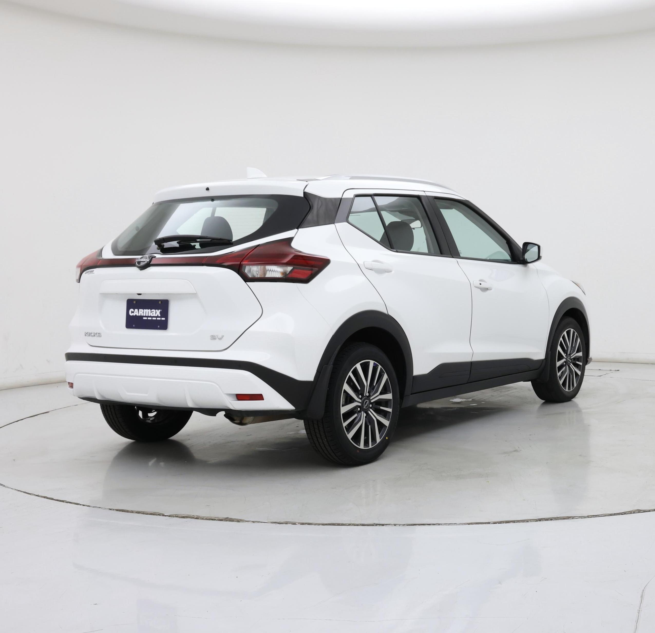 Thumbnail: 2023 Nissan Kicks - 8