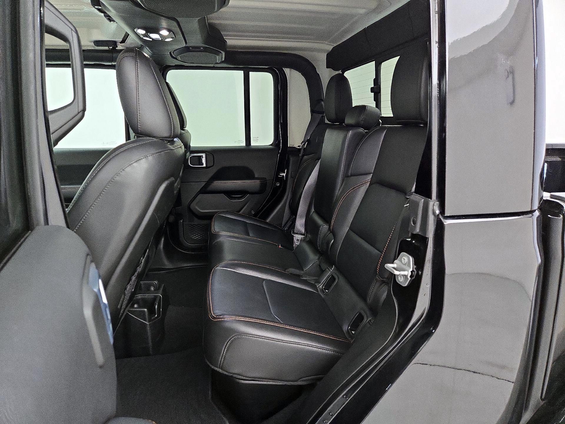 Thumbnail: 2021 Jeep Gladiator - 19