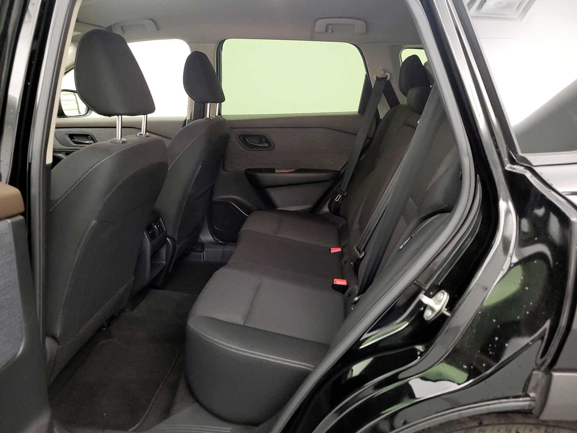 Thumbnail: 2023 Nissan Rogue - 19