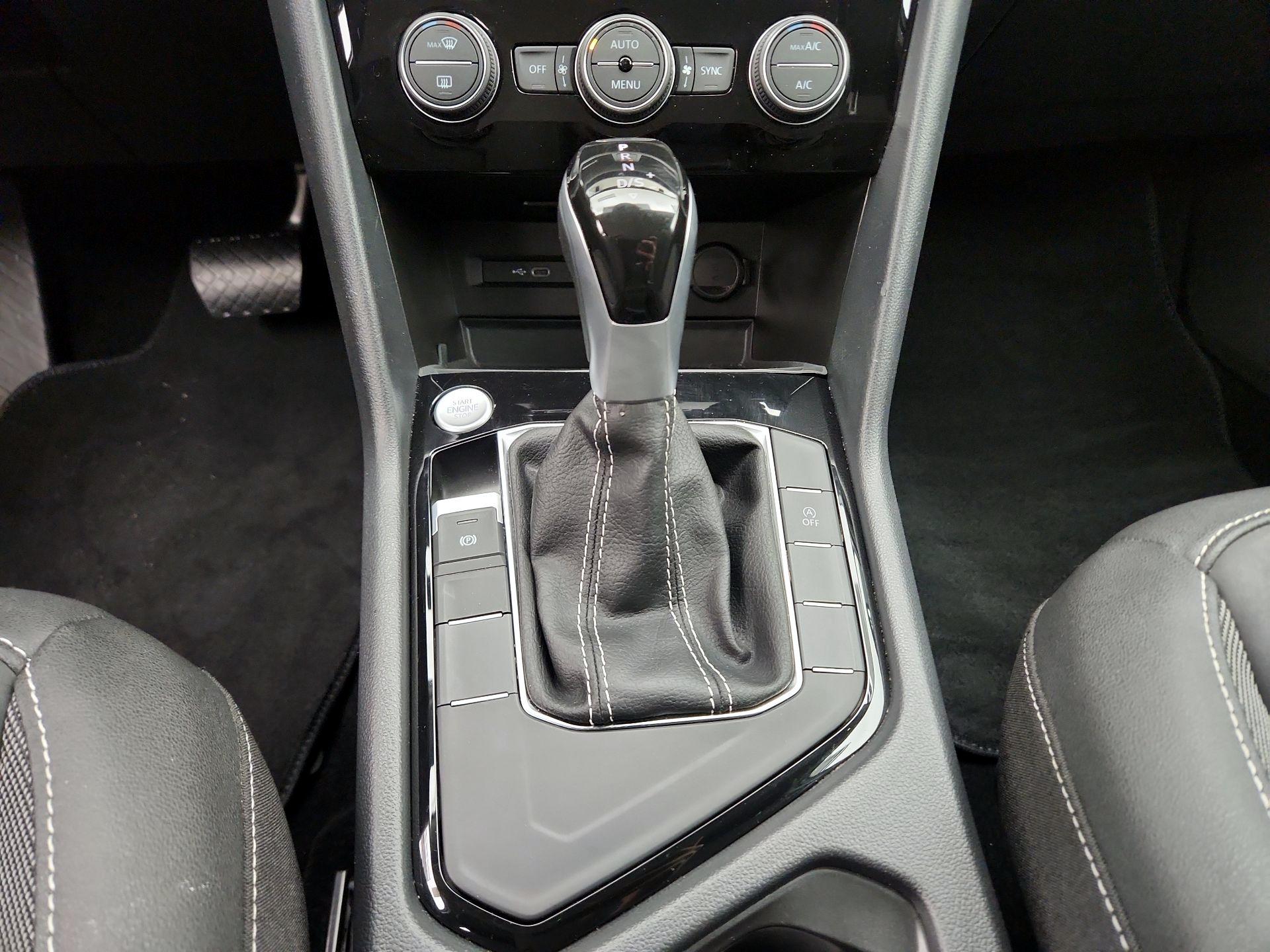 Thumbnail: 2024 Volkswagen Taos - 17